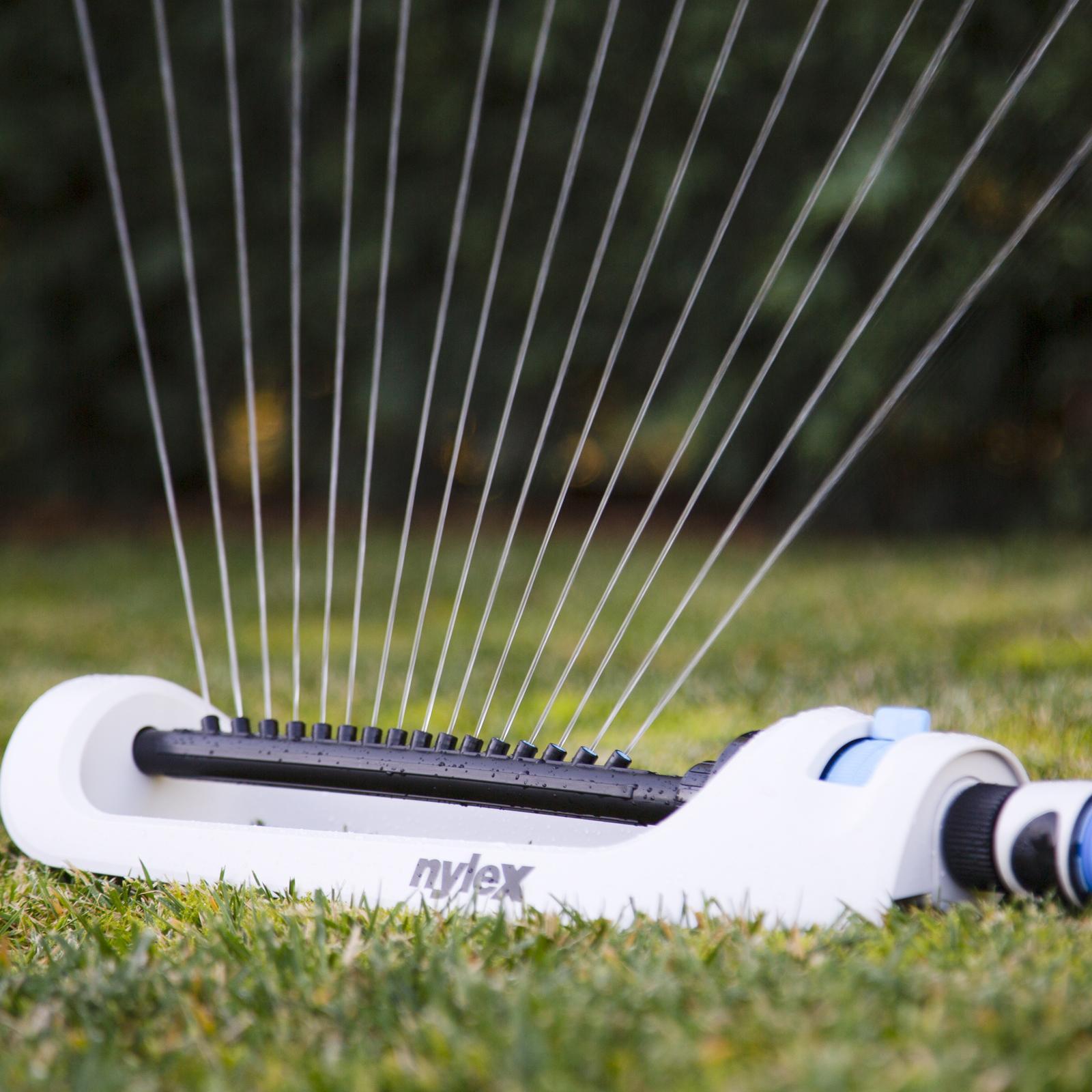 Nylex Oscillating Sprinkler Barrel - 260m Coverage, 16 Nozzles, ABS Plastic 400-600kPa