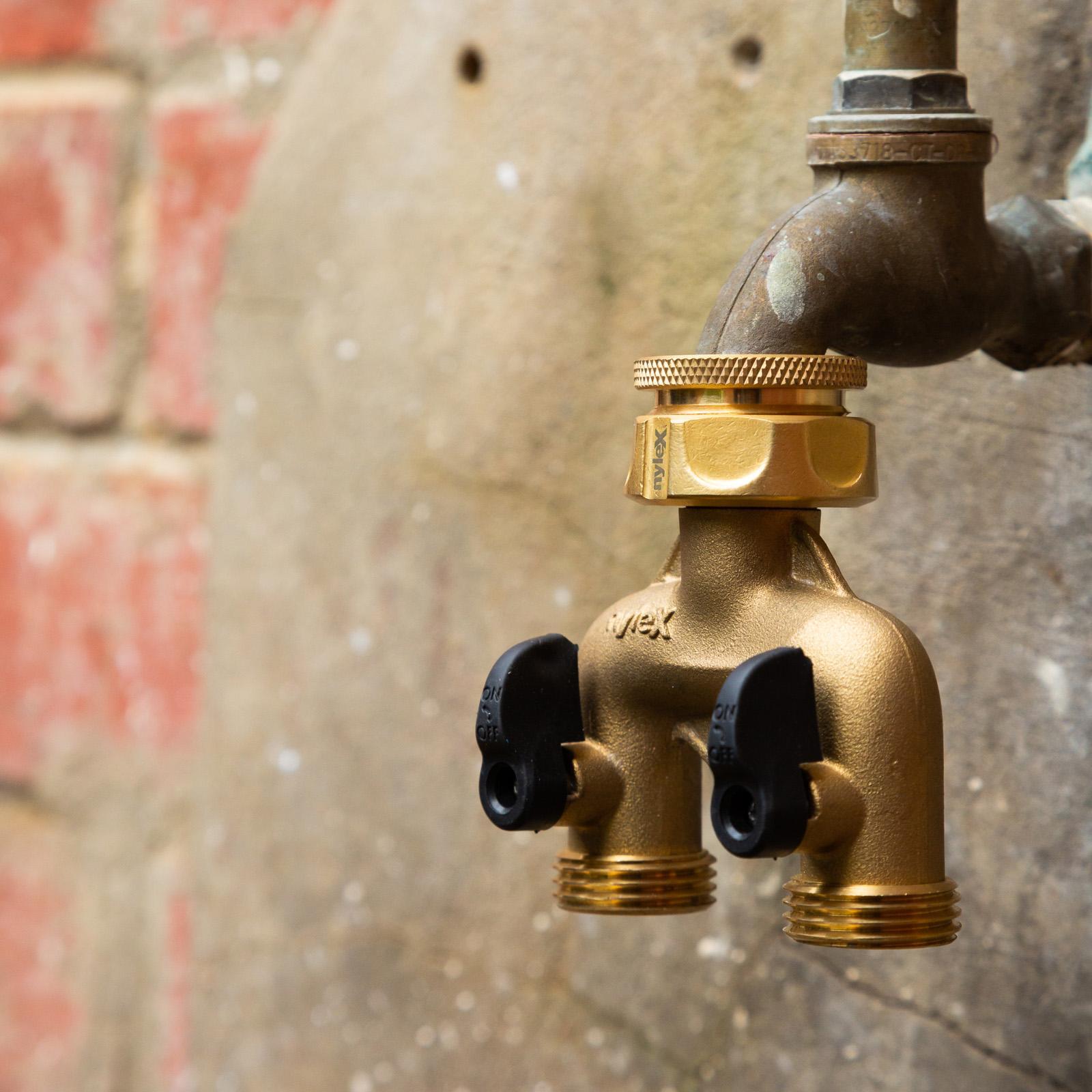 Nylex Brass Two Way Irrigation Manifold