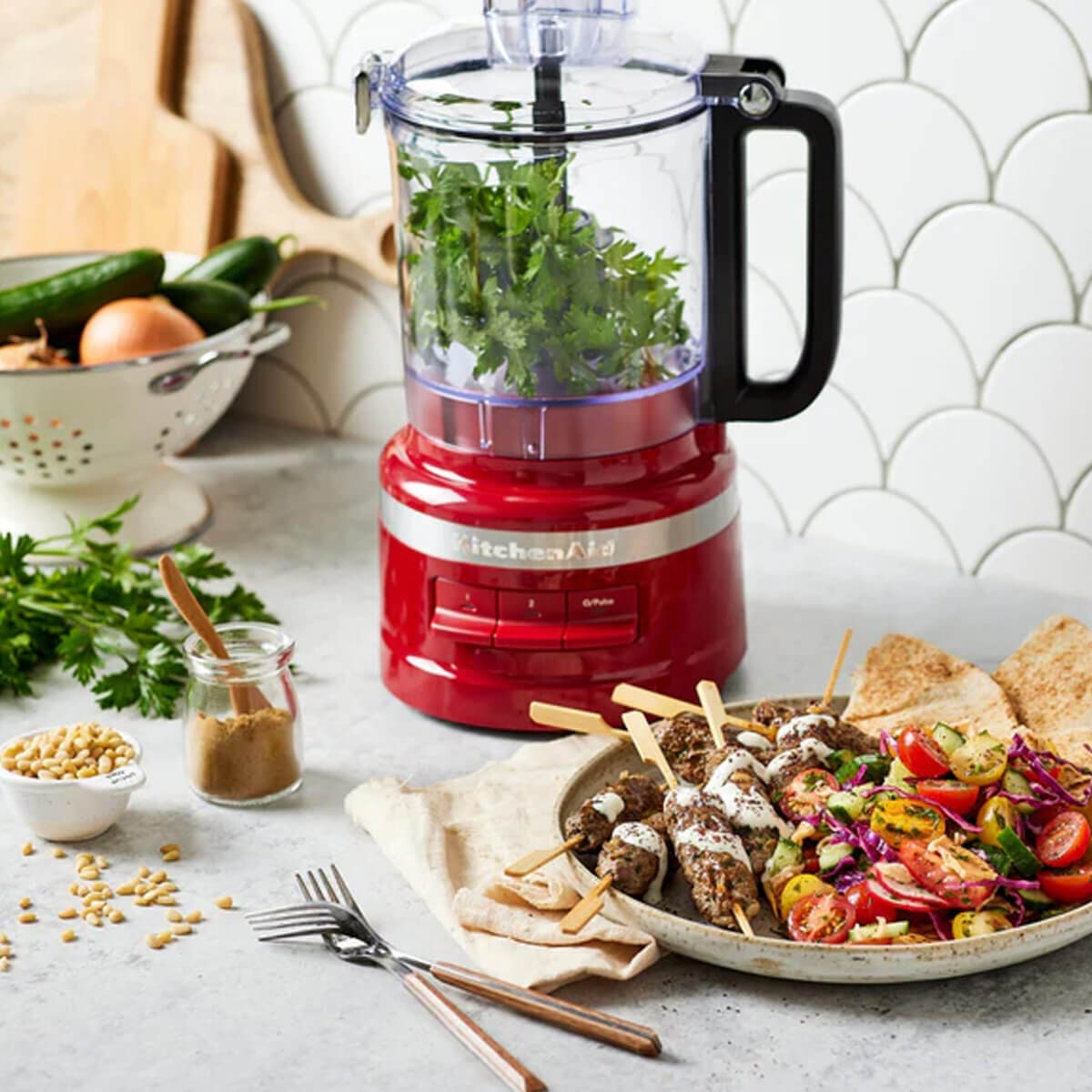 KitchenAid 9 cup food processor - 250W, whisk, four blade, refrigerator lid, Empire red - 5KFP0921AER