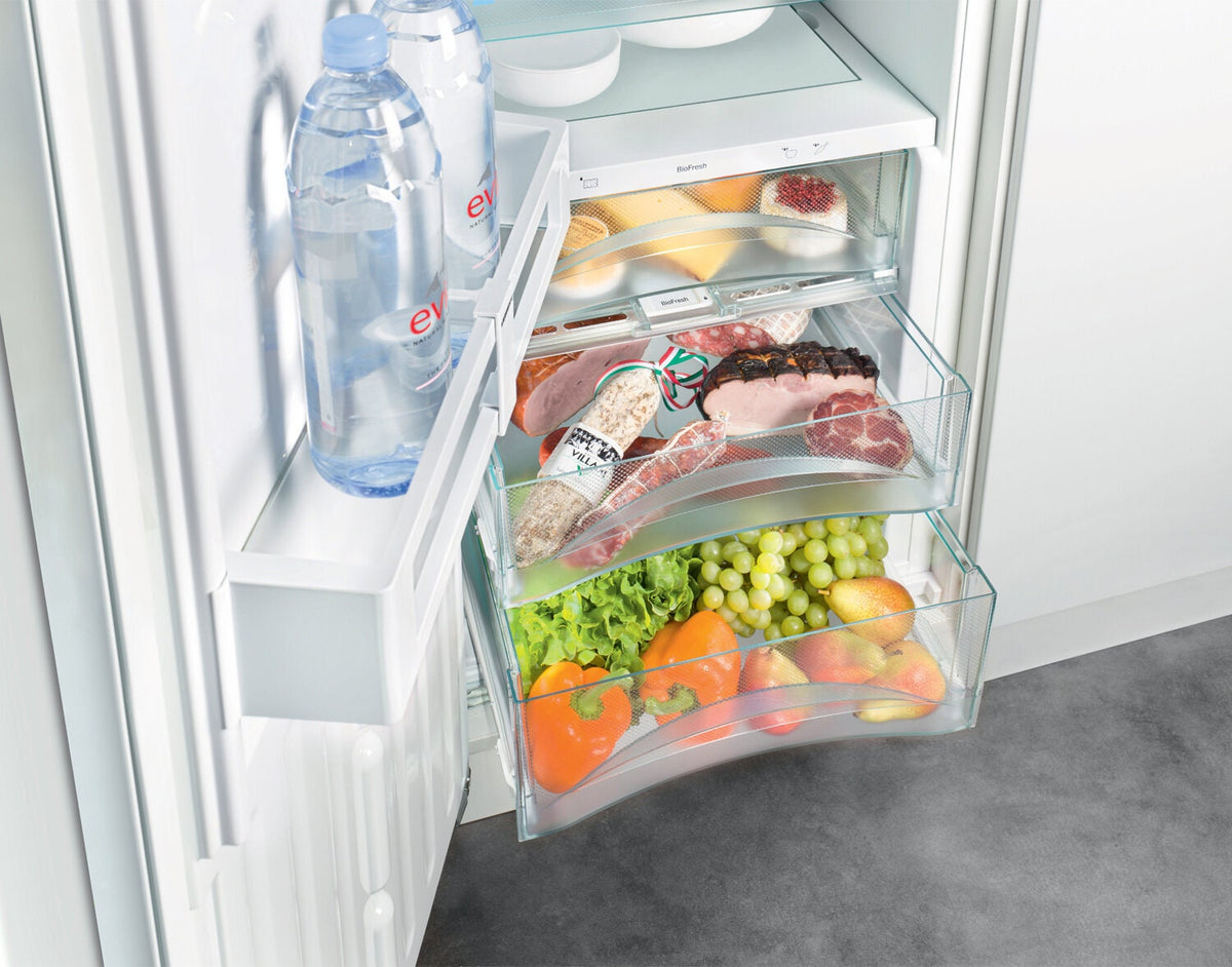 Liebherr 344L integrated fridge - 1.5 star, BioFresh drawers, frost free, left hinge - SIKB3520LH