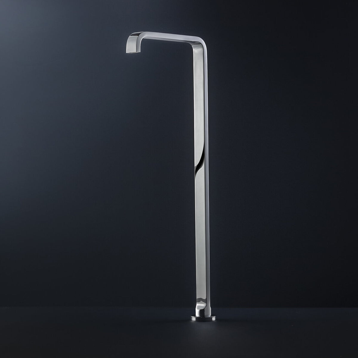 Rogerseller Pinch freestanding bath spout 250mm deep - Chrome finish - floor standing - 3606003201