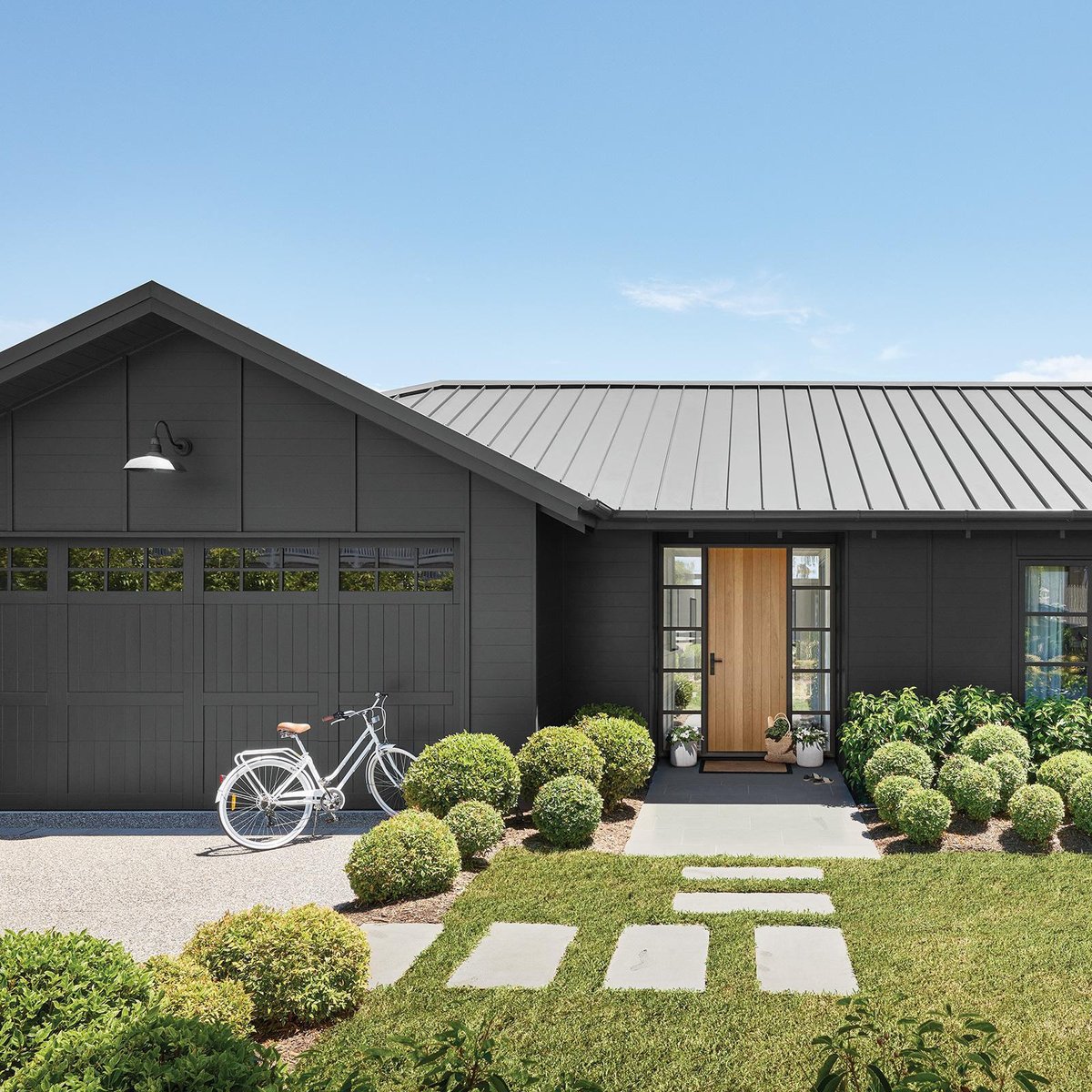 Cabot's 4L Colorbond Monument Timbercolour Deck & Exterior Paint Water Based