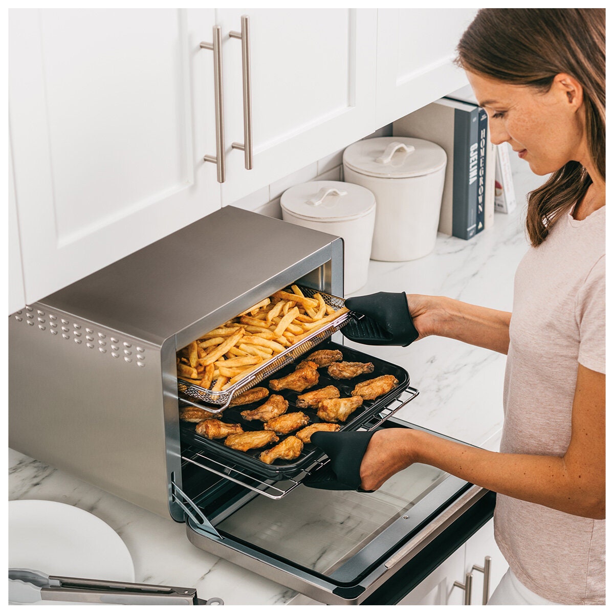 Ninja Foodi XL Air Fry Oven 29L - 2400W, 10 Cooking Modes, Digital Display Handle - DT200