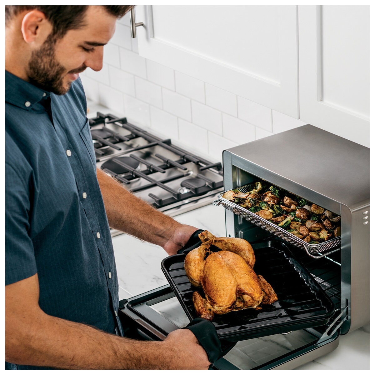 Ninja Foodi XL Air Fry Oven 29L - 2400W, 10 Cooking Modes, Digital Display Handle - DT200
