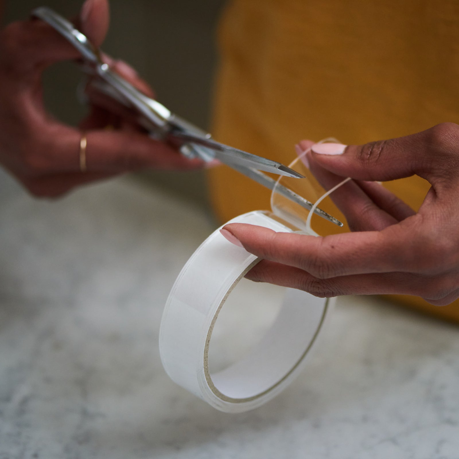 Duck 24mm x 1.5m Clear Nano Max Strength Grab Gel Tape, Indoor/Outdoor