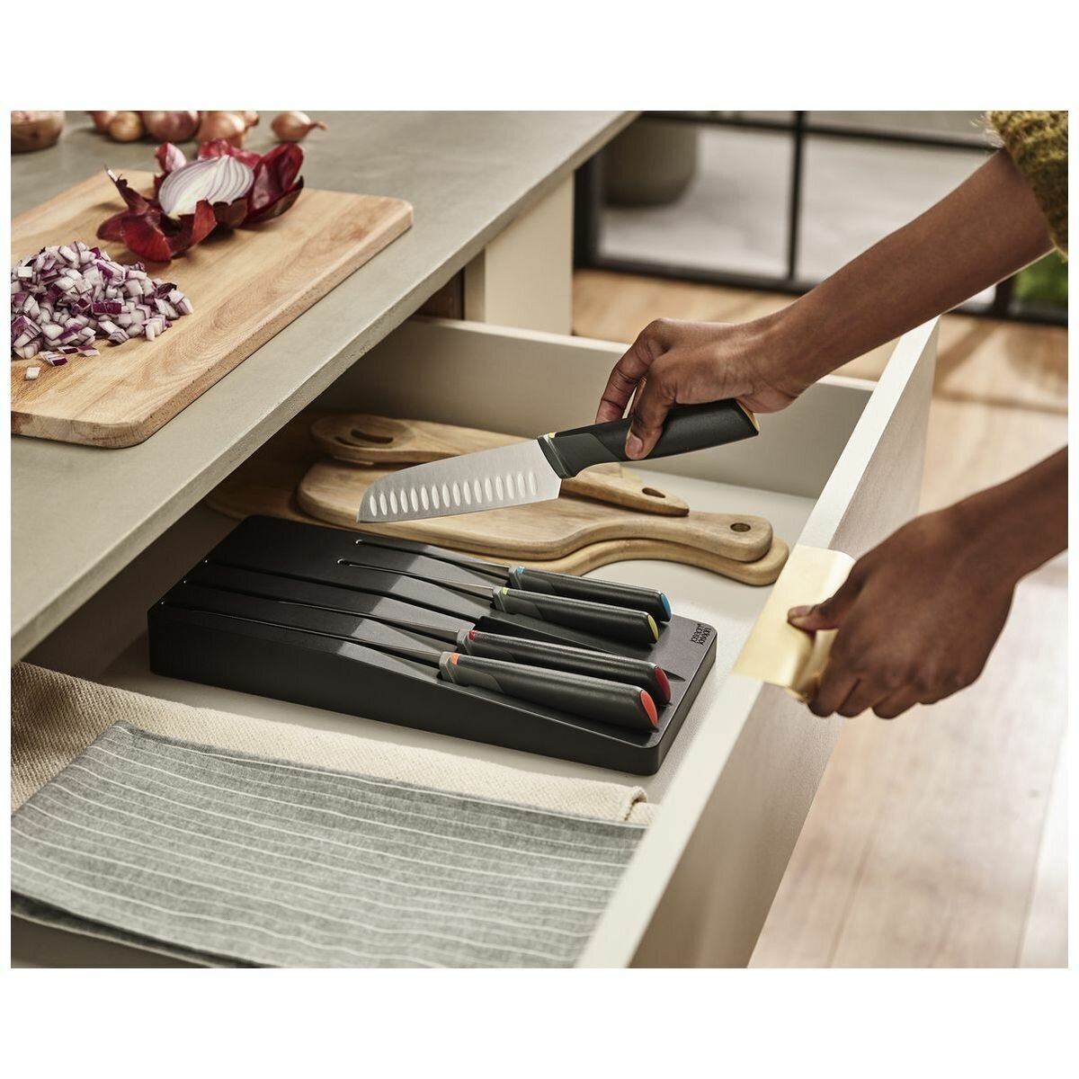 Joseph Joseph Elevate Knife Set - Five Japanese Stainless Steel Knives and In-Drawer Tray - 10545