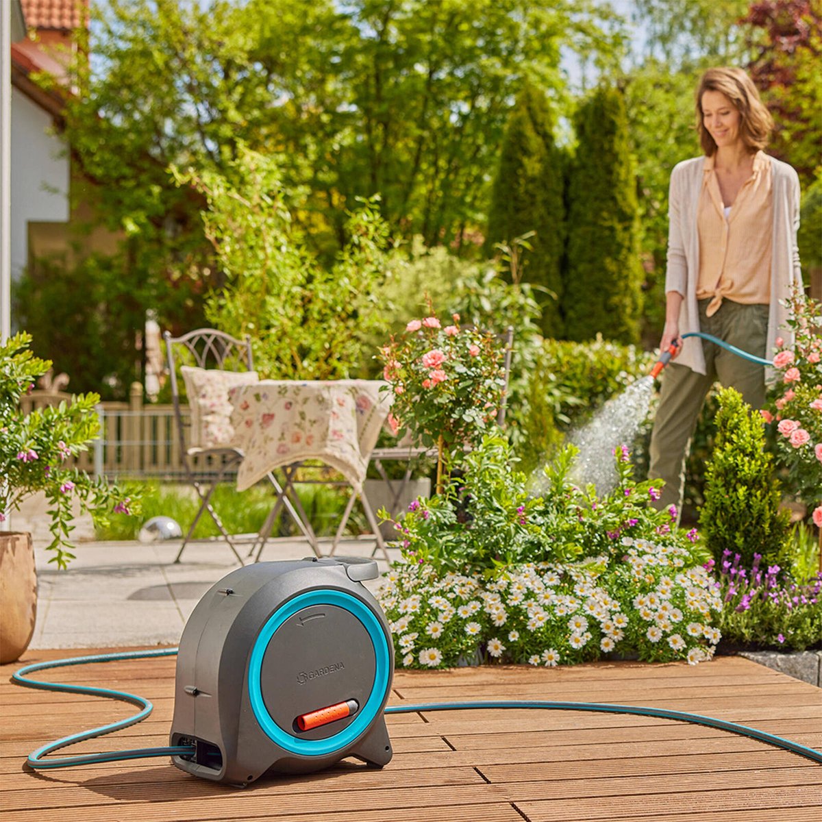 Gardena Dual 2 in 1 Roll Up Hose Reel - 25m - Black/Turquoise/Orange - Easy Storage - SuperSaverAU - view 3