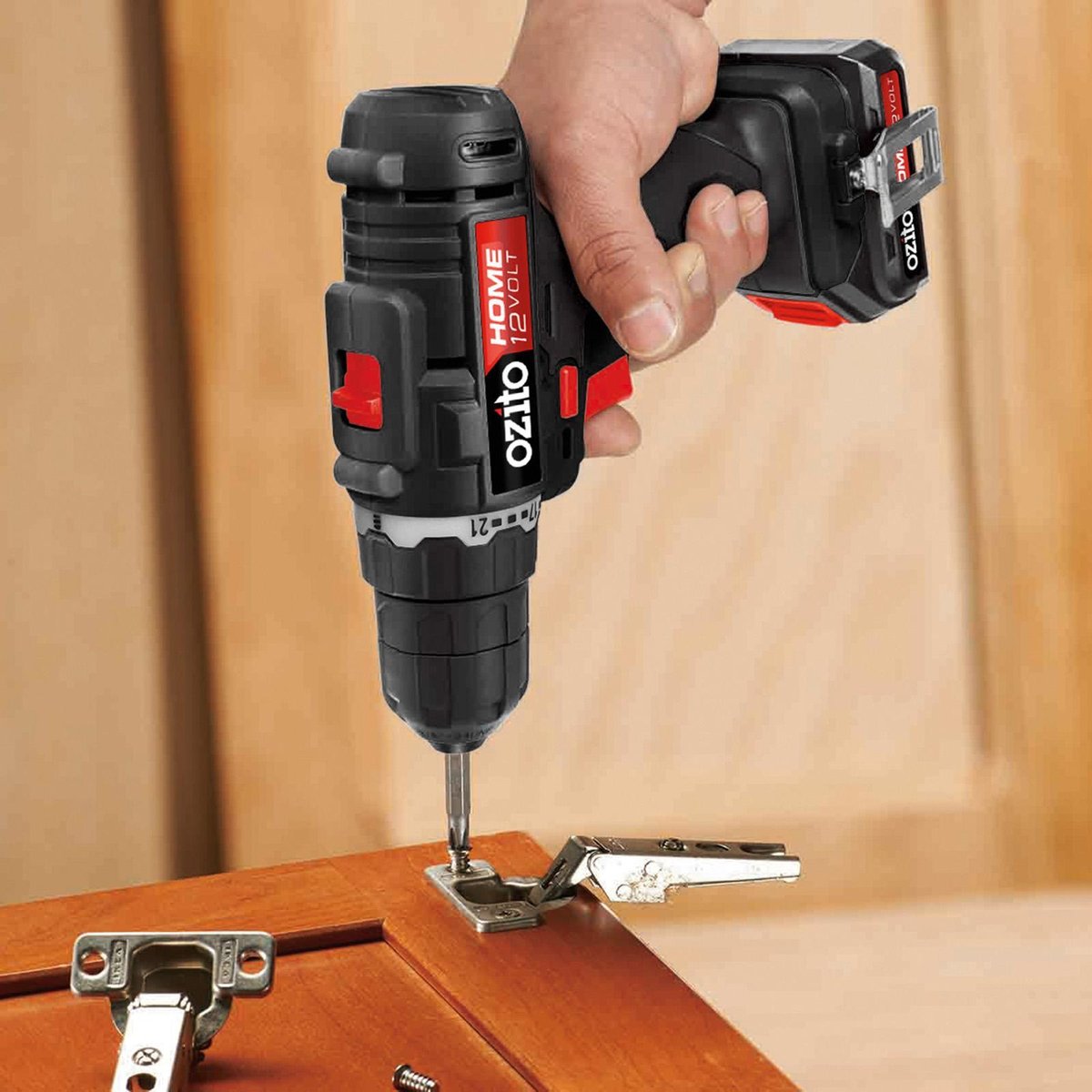 Ozito Home 12V Cordless Drill Driver Kit 10mm Chuck 1.5Ah Battery 21 Settings ZLDDK-150