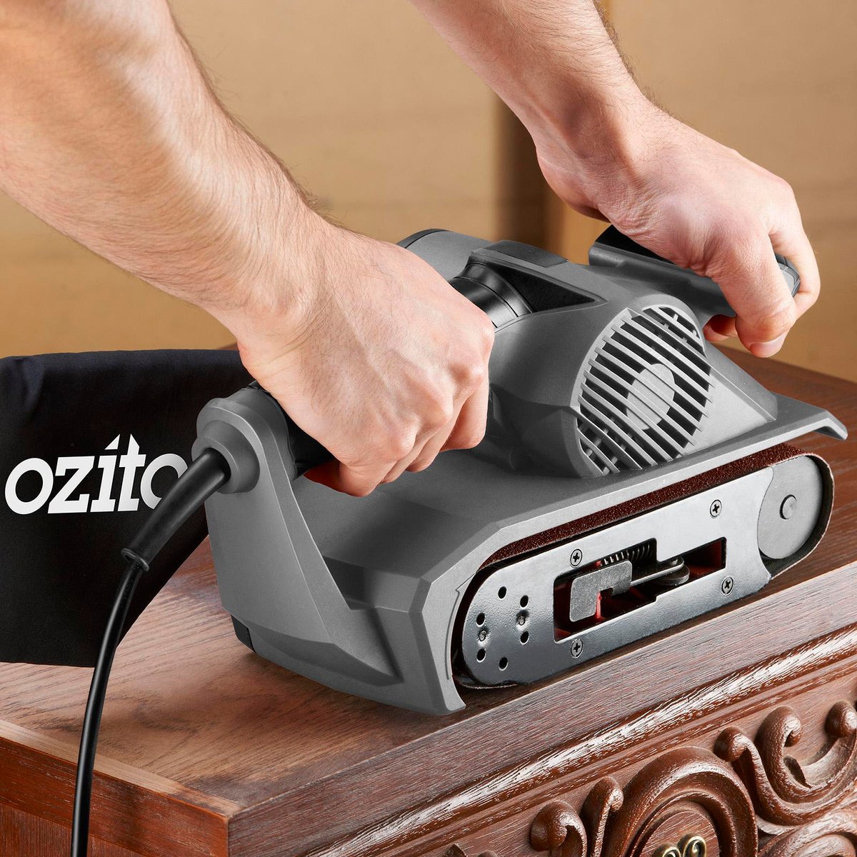Ozito 800W Belt Sander BSR-7000, 75 x 533mm Belt, Dust Bag, Sure Grip, Lock-On, 380m/min