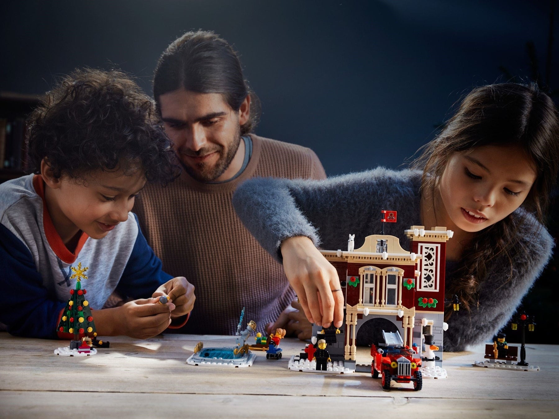 LEGO 10263 Winter Village Fire Station: Festive Holiday Set - SuperSaverAU - view 2