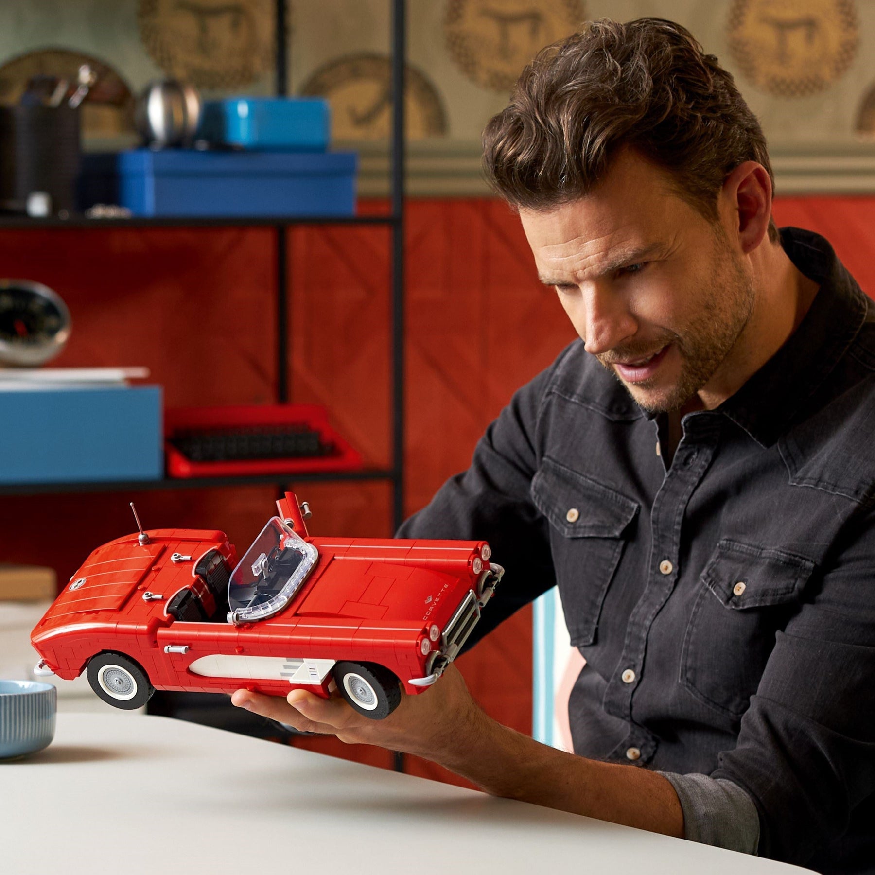 LEGO Icons 10321 Chevrolet Corvette - SuperSaverAU - view 3