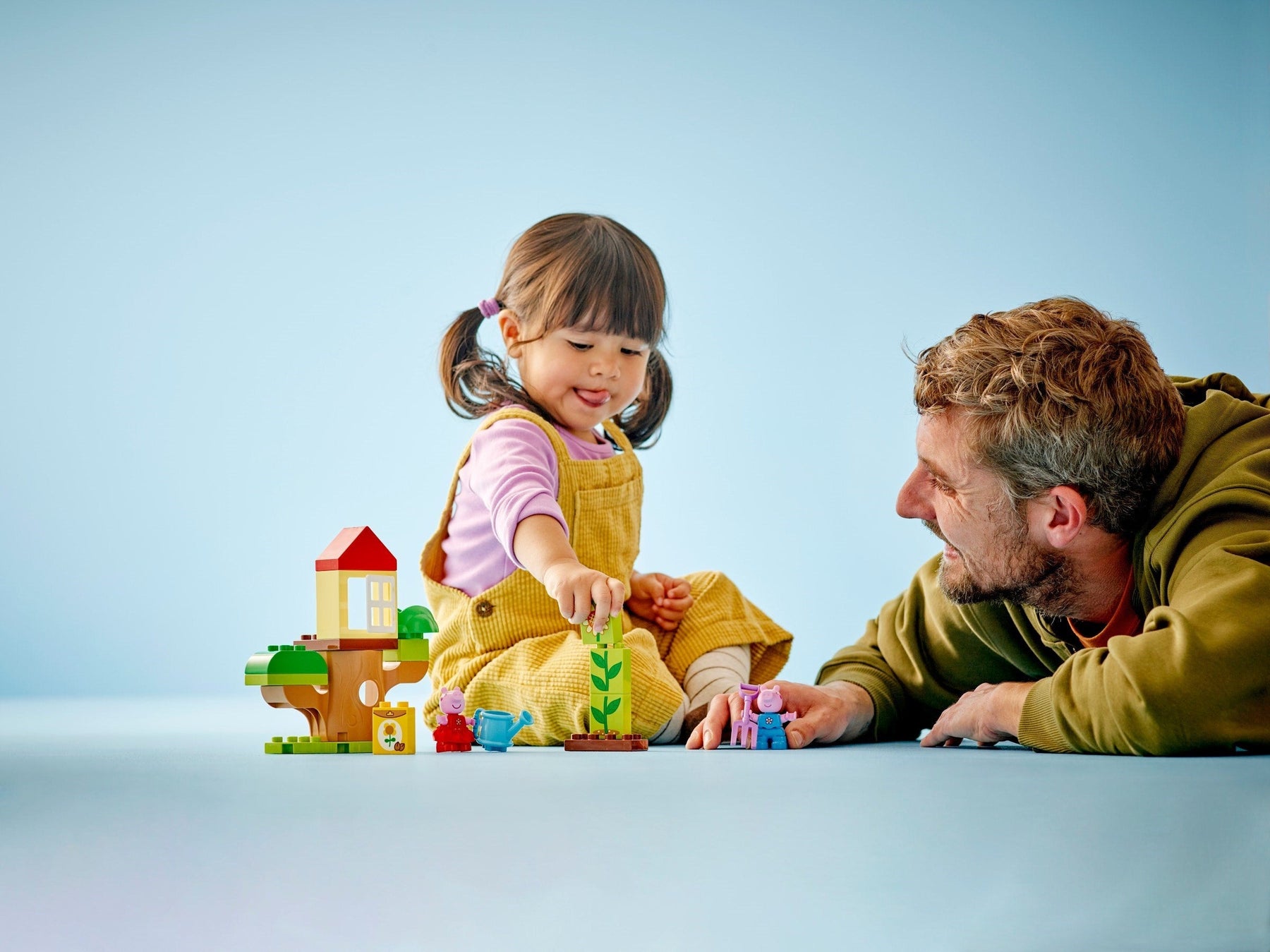 LEGO DUPLO 10431 Peppa Pig Garden & Tree House - SuperSaverAU - view 3
