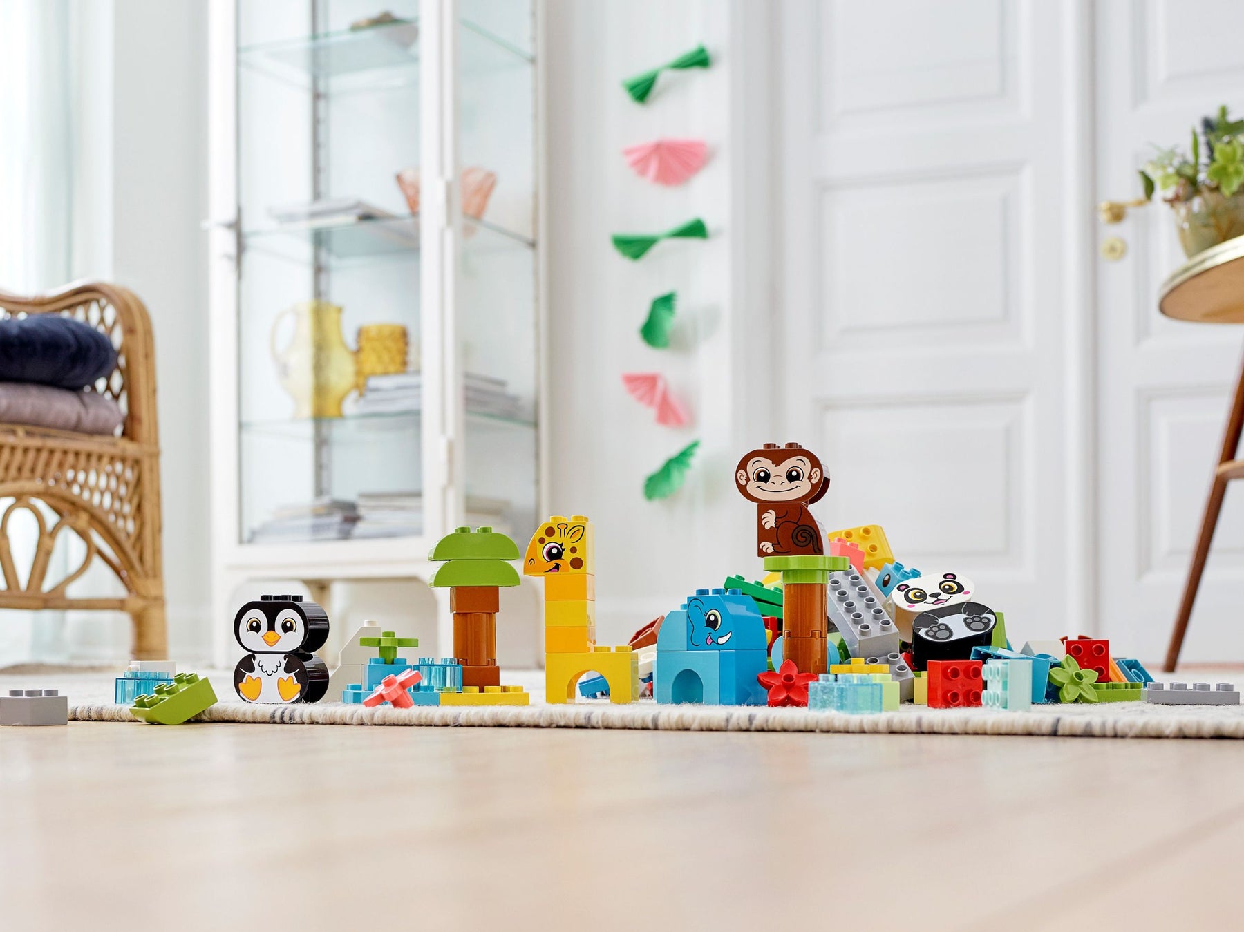 LEGO 10934 Wild Animals of the World Building Set - SuperSaverAU - view 7