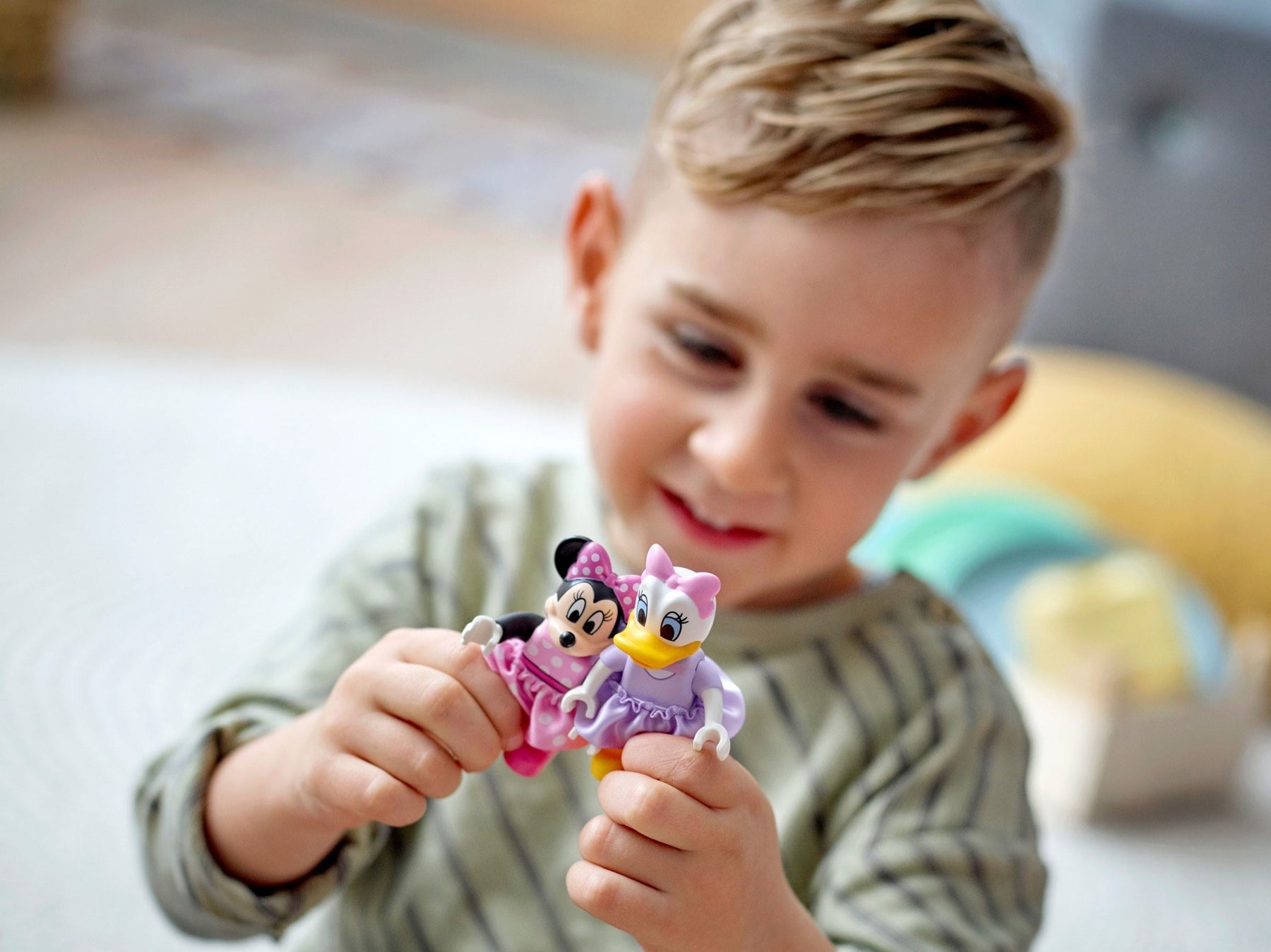 LEGO 10942 Minnie's House & Cafe: DUPLO Disney Fun - SuperSaverAU - view 6