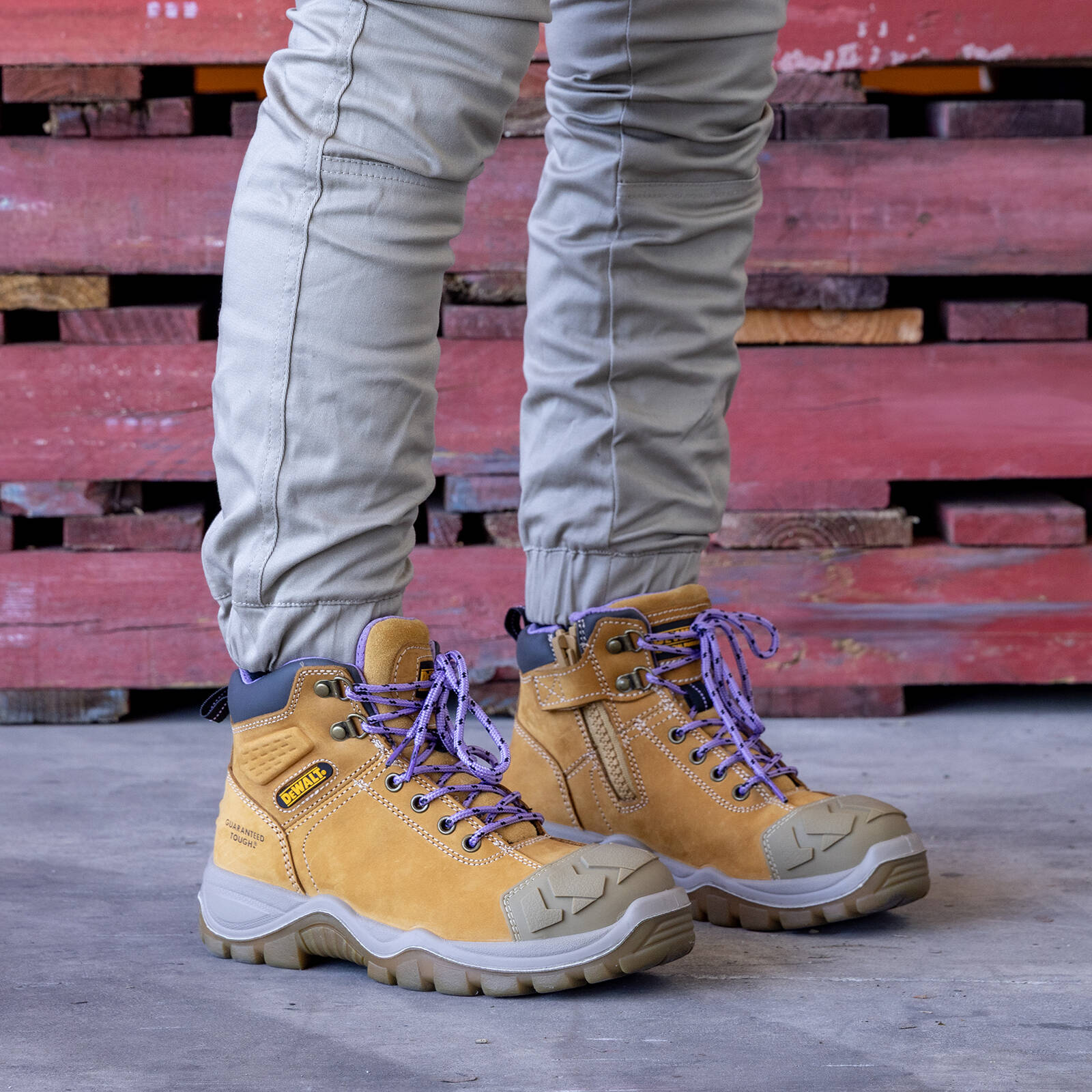 DeWALT Women's Wheat Ashton Pro Steel Cap Work Boot Size 6 - Water Resistant Nubuck, SRC
