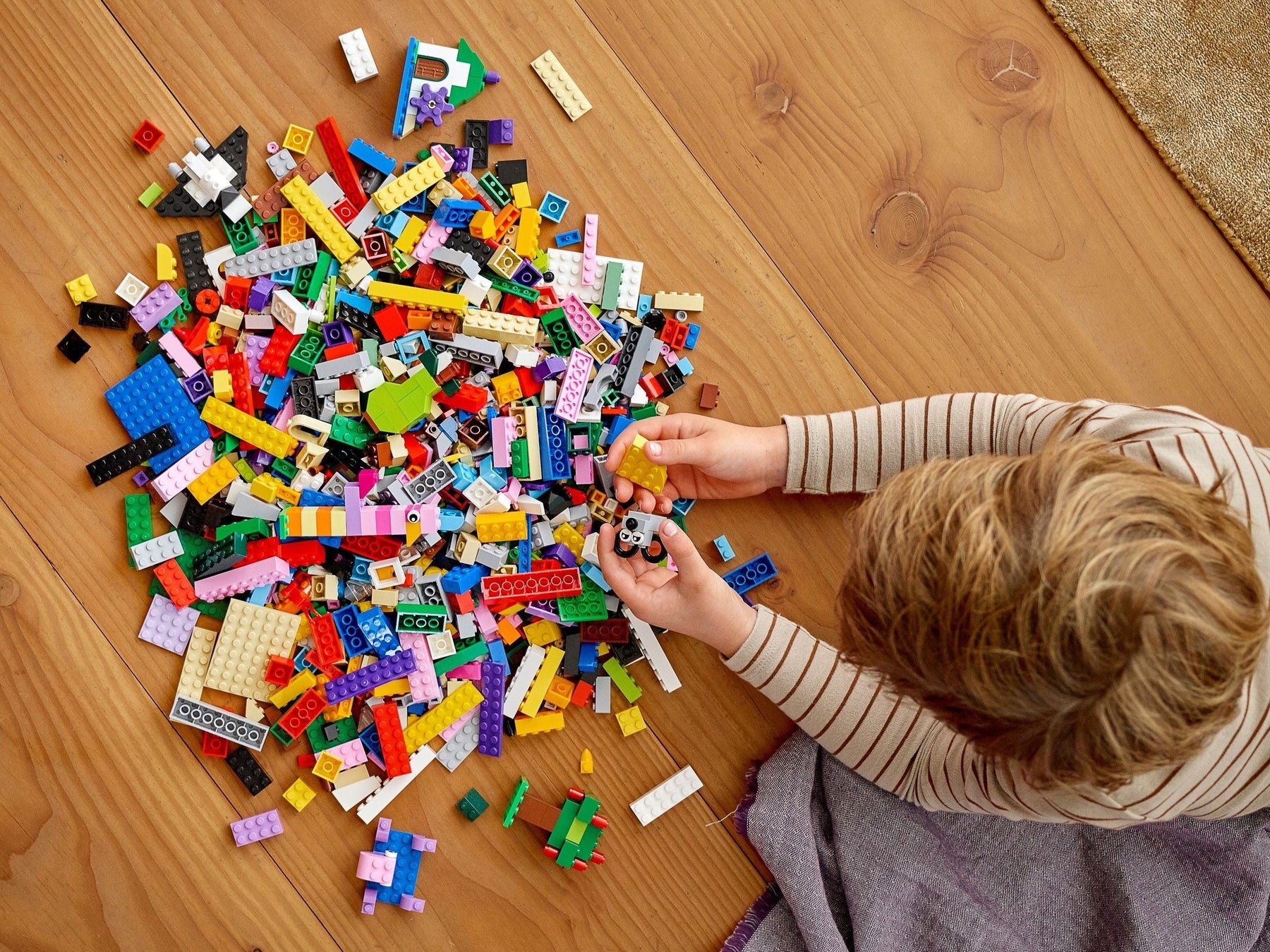 LEGO 11016 Classic Creative Brick Box (1200 Pieces) - SuperSaverAU - view 6