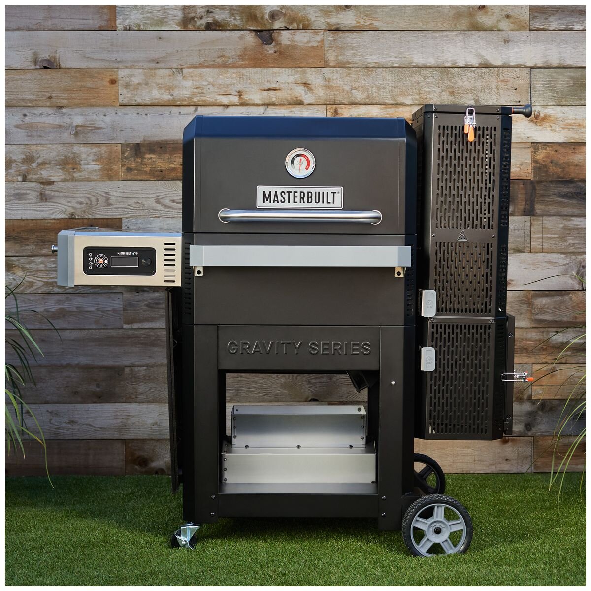 Masterbuilt Gravity Series 800 Digital Charcoal Smoker BBQ - Griddle Insert, App Control - MB20042221