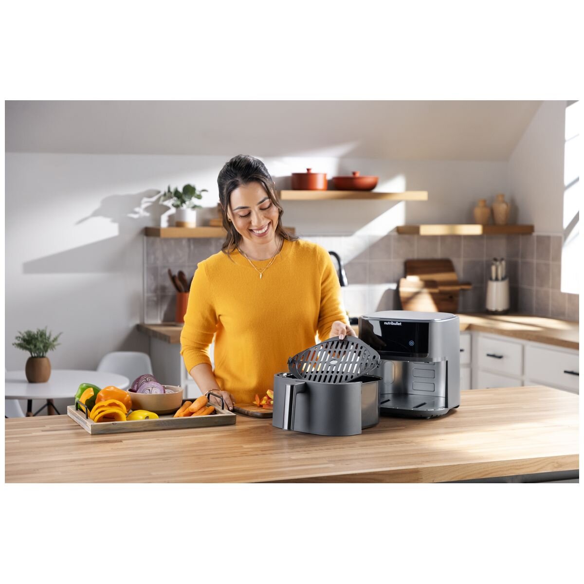 NutriBullet CrispLite Vision 6L Air Fryer - Touchscreen, Reversible Plate, Ceramic Coating - NBA07300
