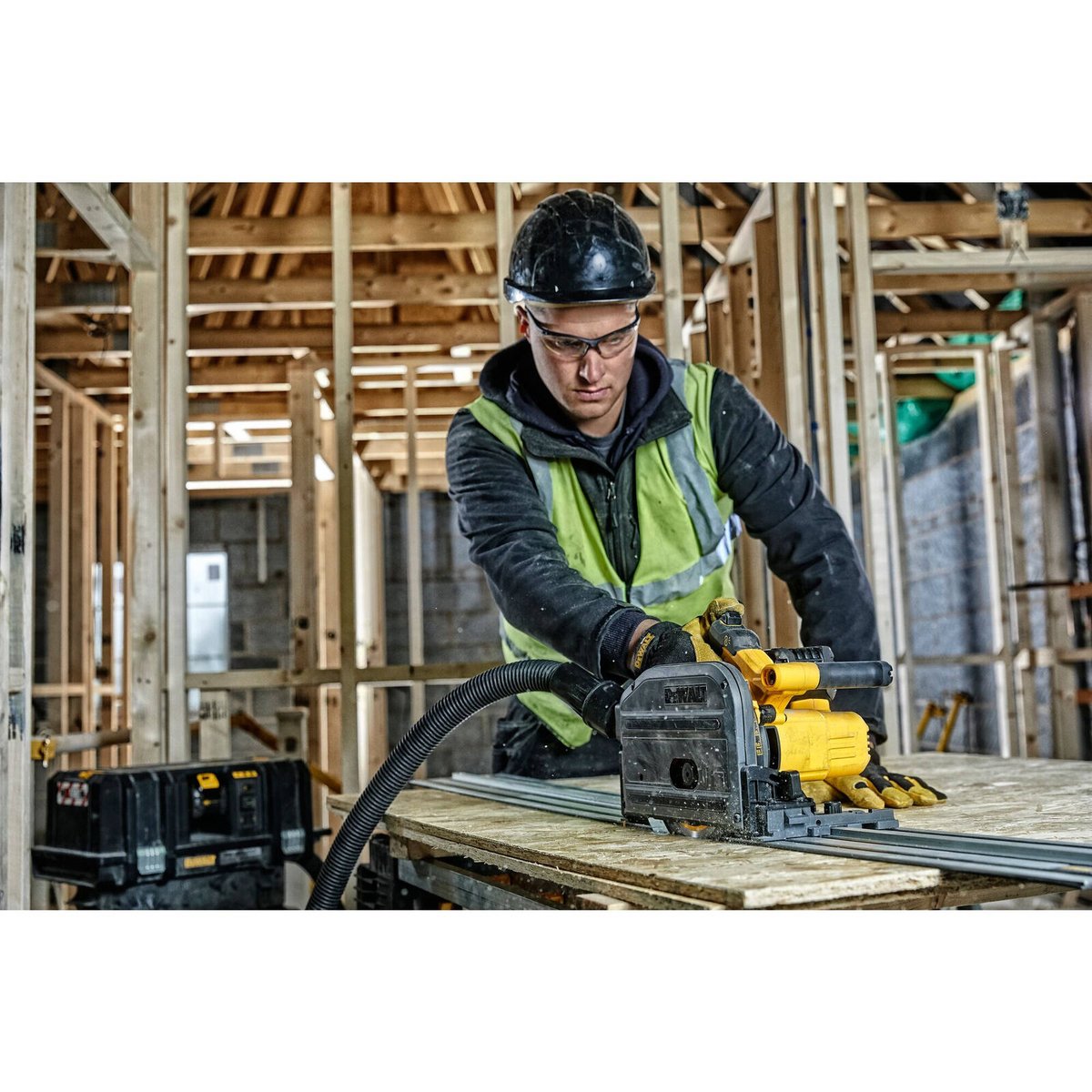 DeWALT 54V FlexVolt XR Cordless 165mm Plunge Saw Bare Unit DCS520NT-XJ