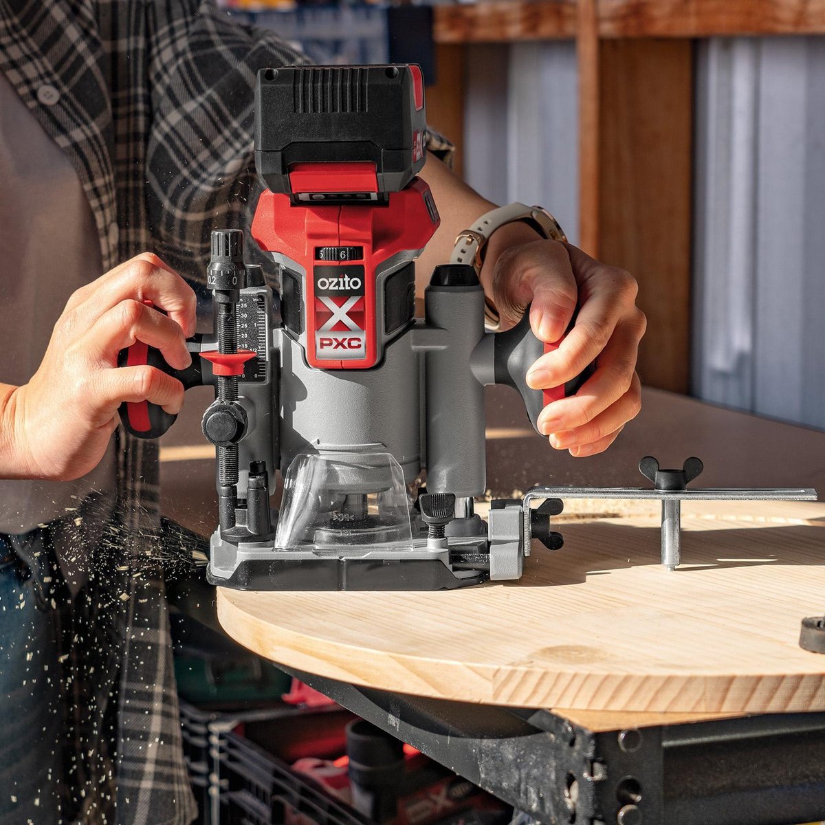 Ozito PXC 18V Brushless Cordless Plunge Router - Skin Only PXBPRS-018