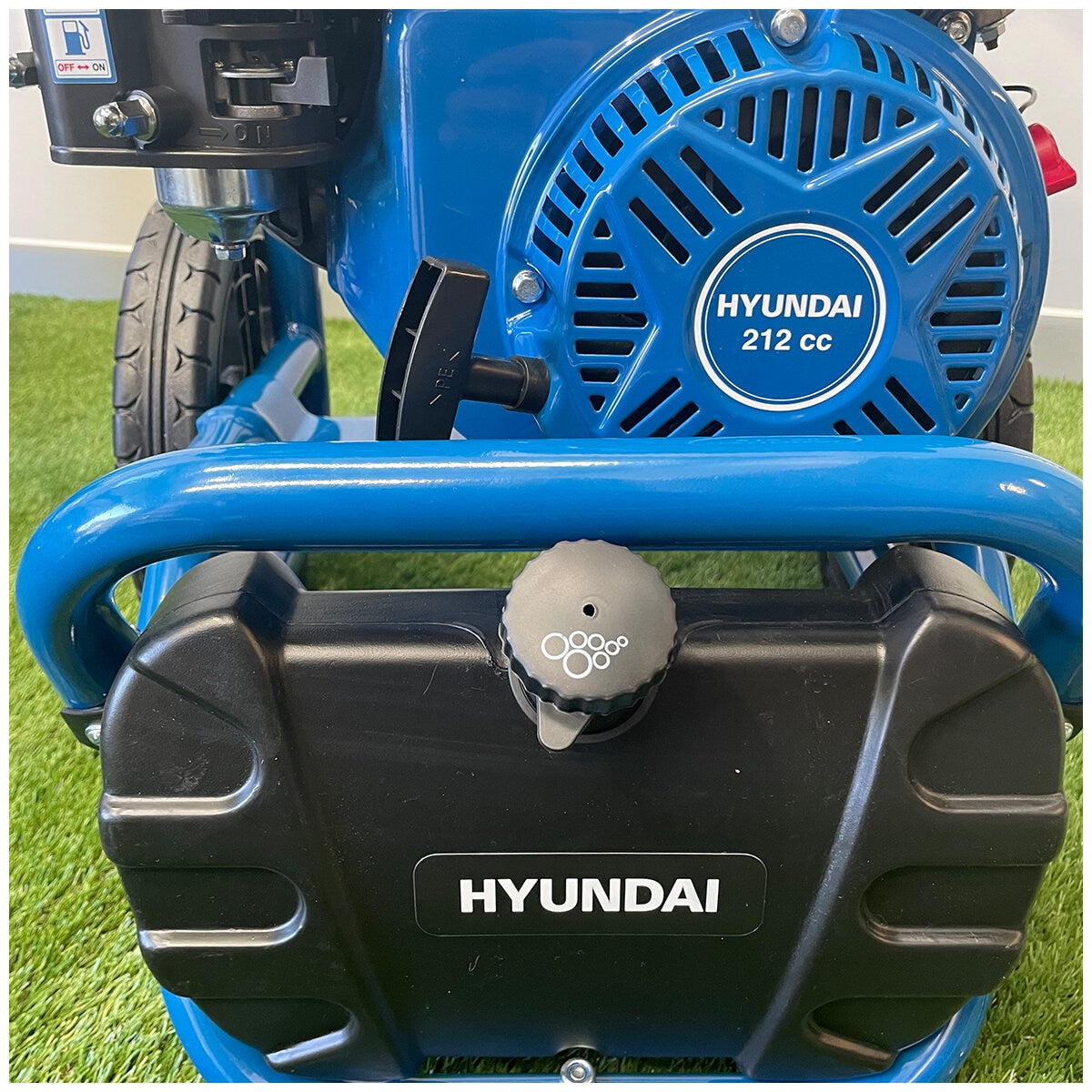 Hyundai 3200W Petrol Pressure Washer 522L Hour Working Pressure 221 Bar 3205 PSI - SuperSaverAU - view 3