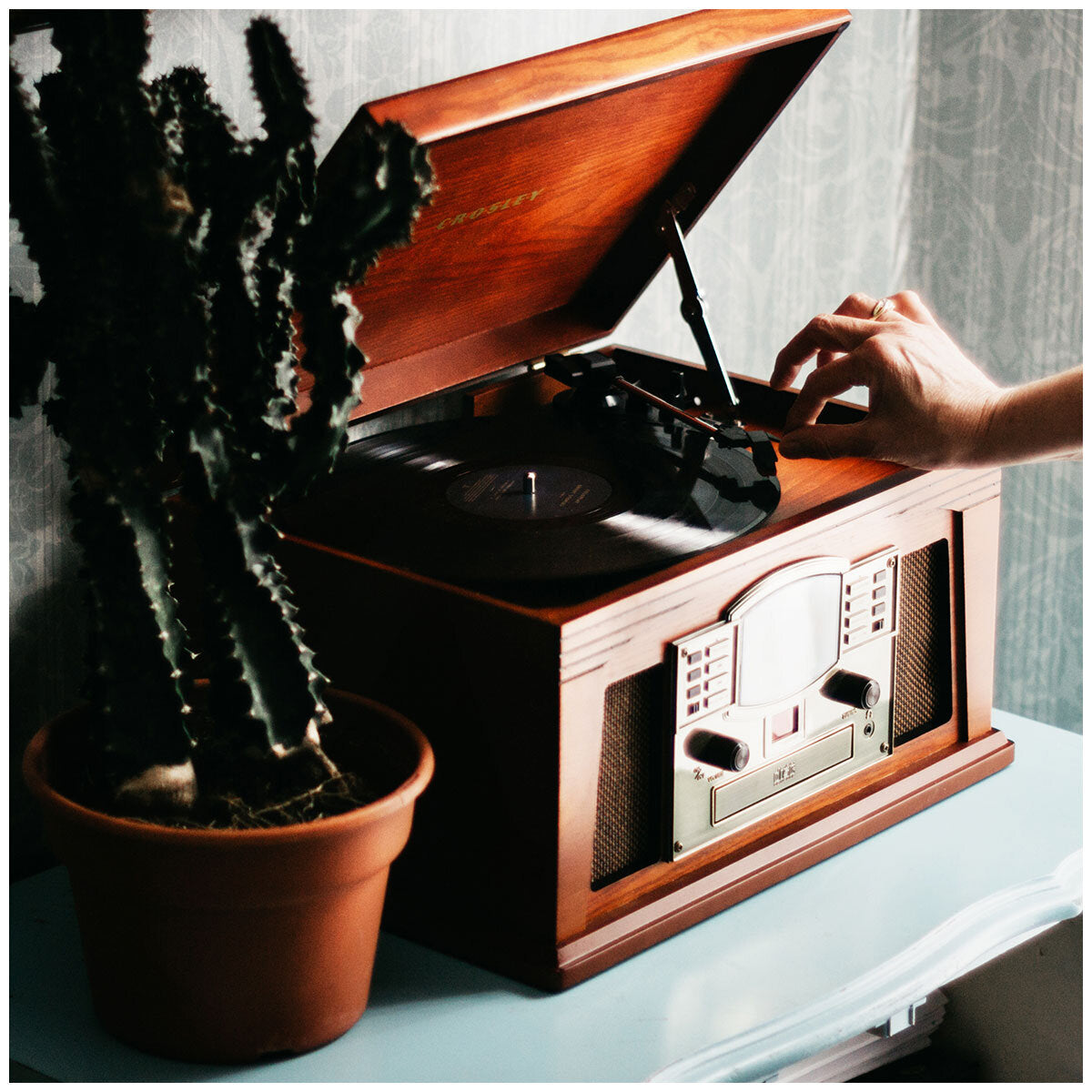 Crosley Lancaster Turntable with Bluetooth 4.1, AM/FM Radio, Wood, 444.5x241.3x323.85 mm - SuperSaverAU - view 6