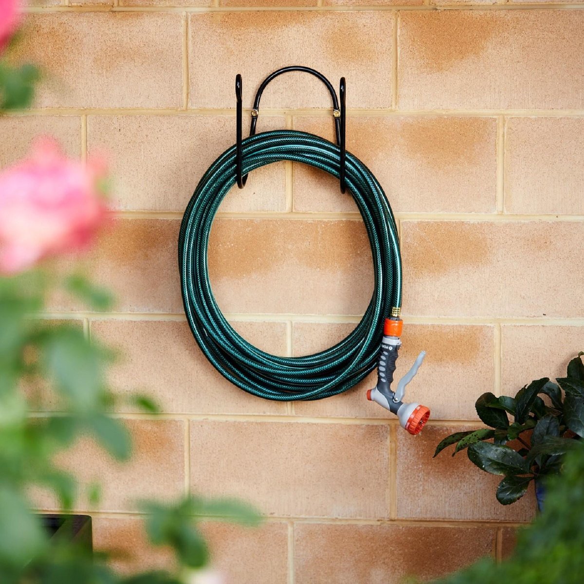 Rapid Products Black Powder Coated Steel Giardino Hose Hook Wall Mount