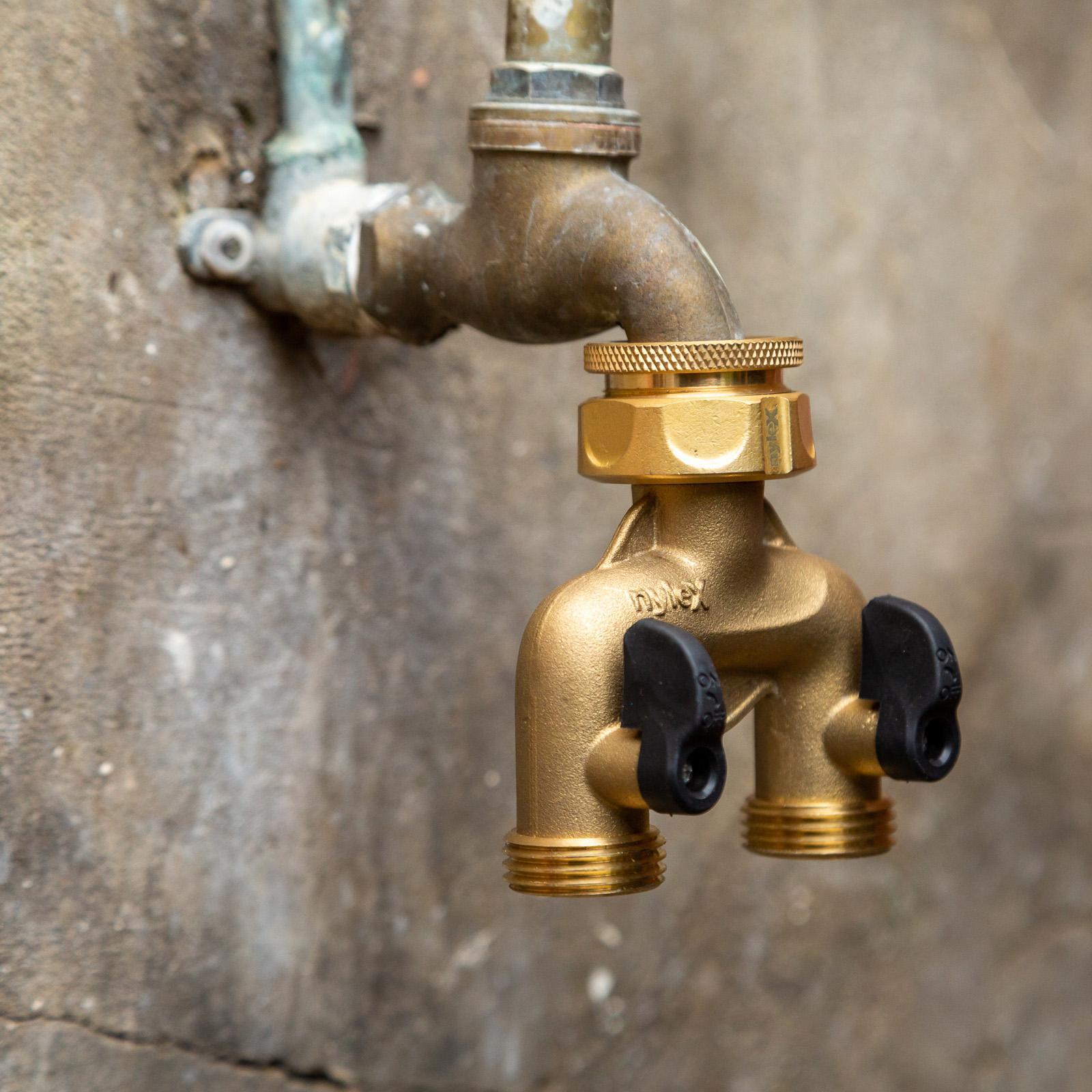 Nylex Brass Two Way Irrigation Manifold