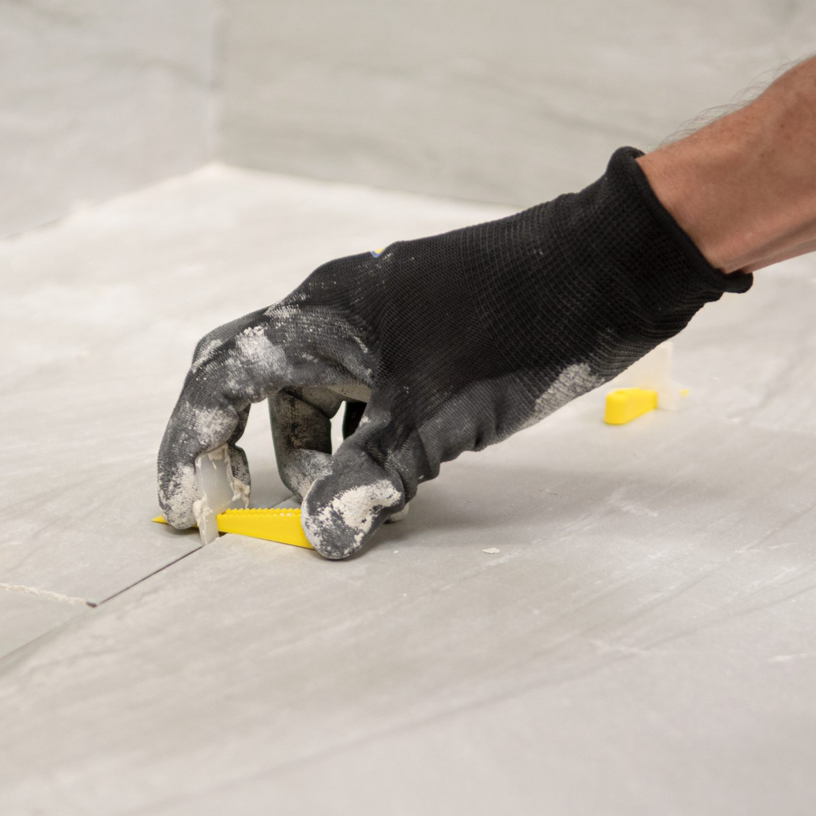 QEP Lash Tile Levelling Wedges, 300 Pack, Reusable for 6-11mm Tiles