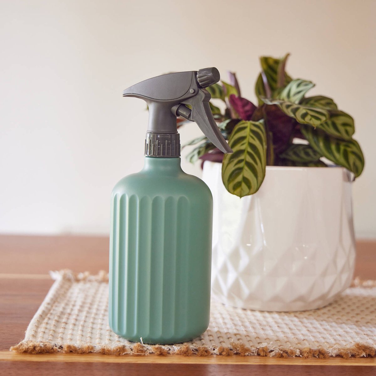 Nylex Garden Trigger Sprayer 750ml - Oil Blue - Adjustable Nozzle - SuperSaverAU - view 2