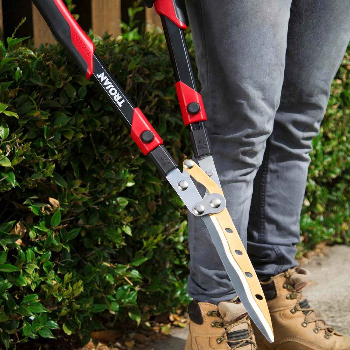 Trojan Compound Telescopic Wavy Hedge Shears 700mm