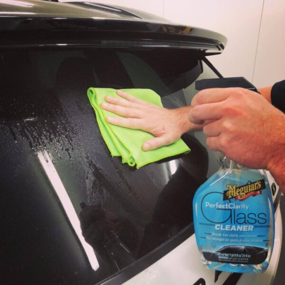 Meguiar's Perfect Clarity Glass Cleaner 710ml Streak-Free Anti-Haze