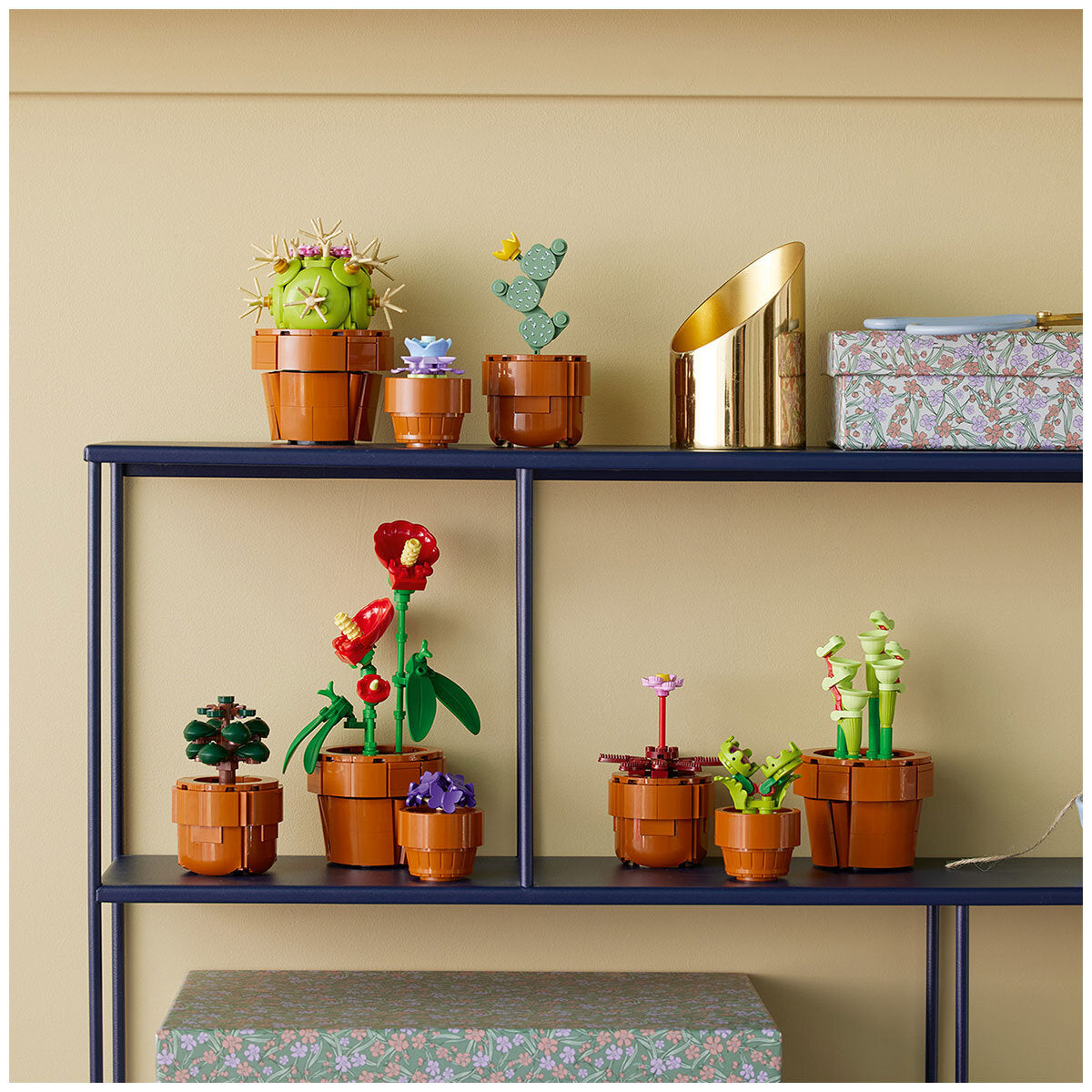 LEGO Icons Tiny Plants 10329 - SuperSaverAU - view 6