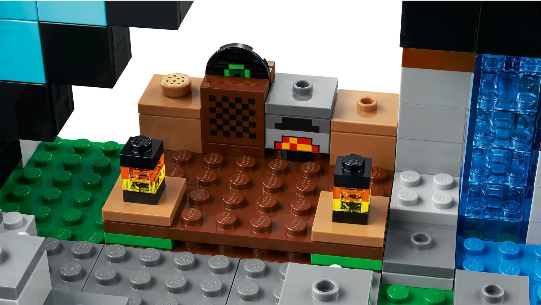 LEGO Minecraft Series 21244 The Sword Outpost- Auzzi Store
