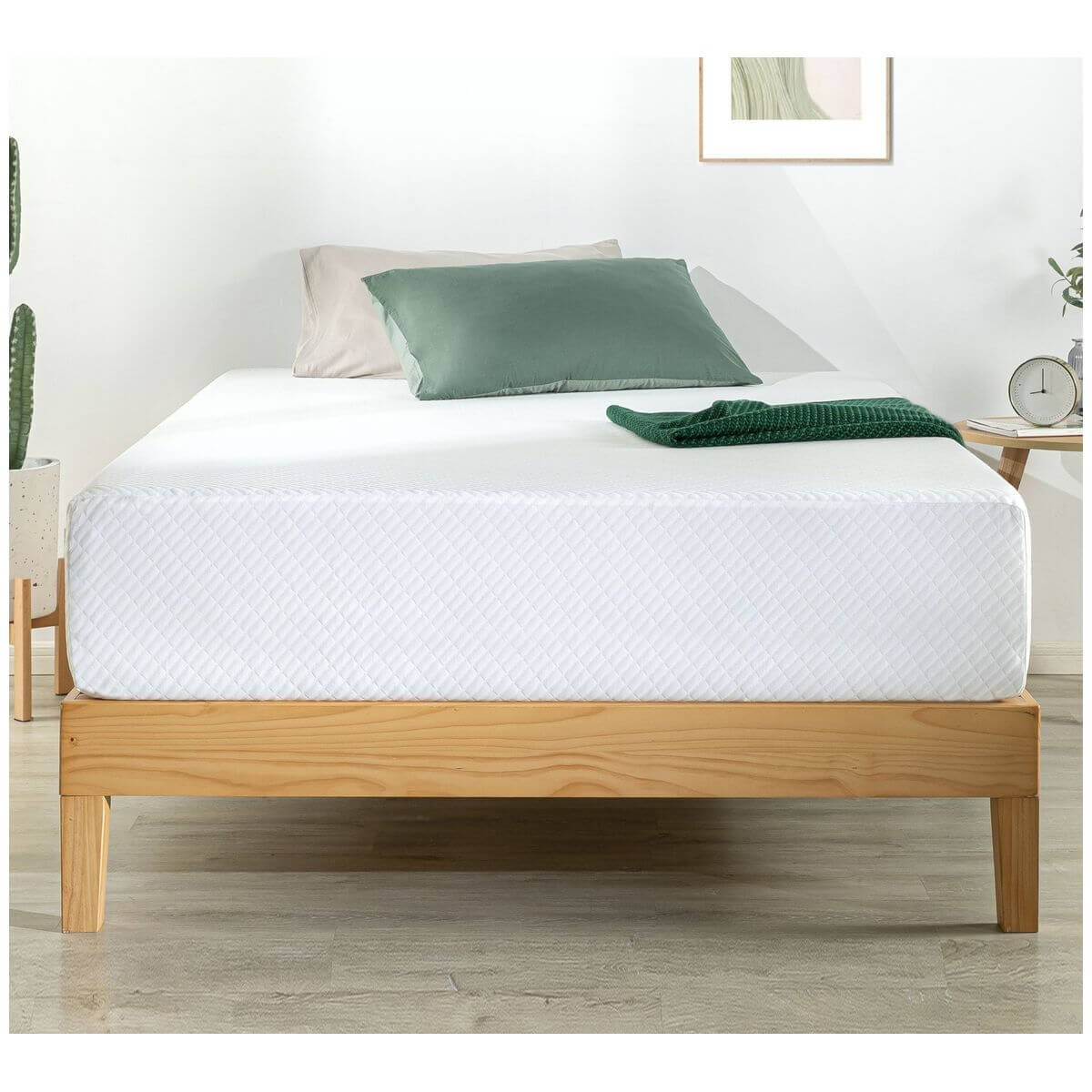 Zinus Queen Green Tea Memory Foam Mattress - 30cm Thick, 7-Zone Support, ActivCharcoal - AU-MFGNO4ZC-12Q