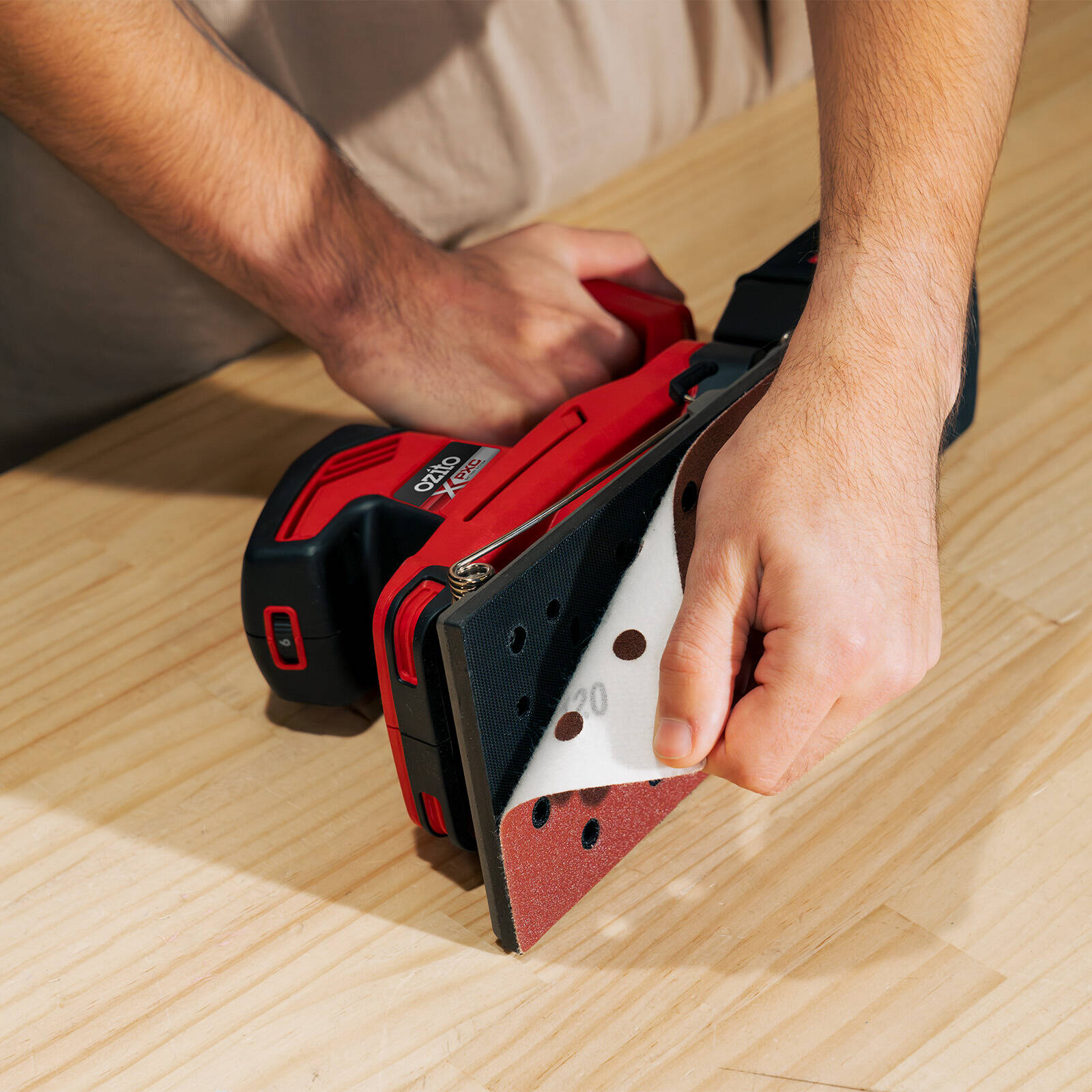 Ozito PXC 18V Cordless 1/2 Sheet Sander PXHSS-018 with Dust Bag (Skin Only)