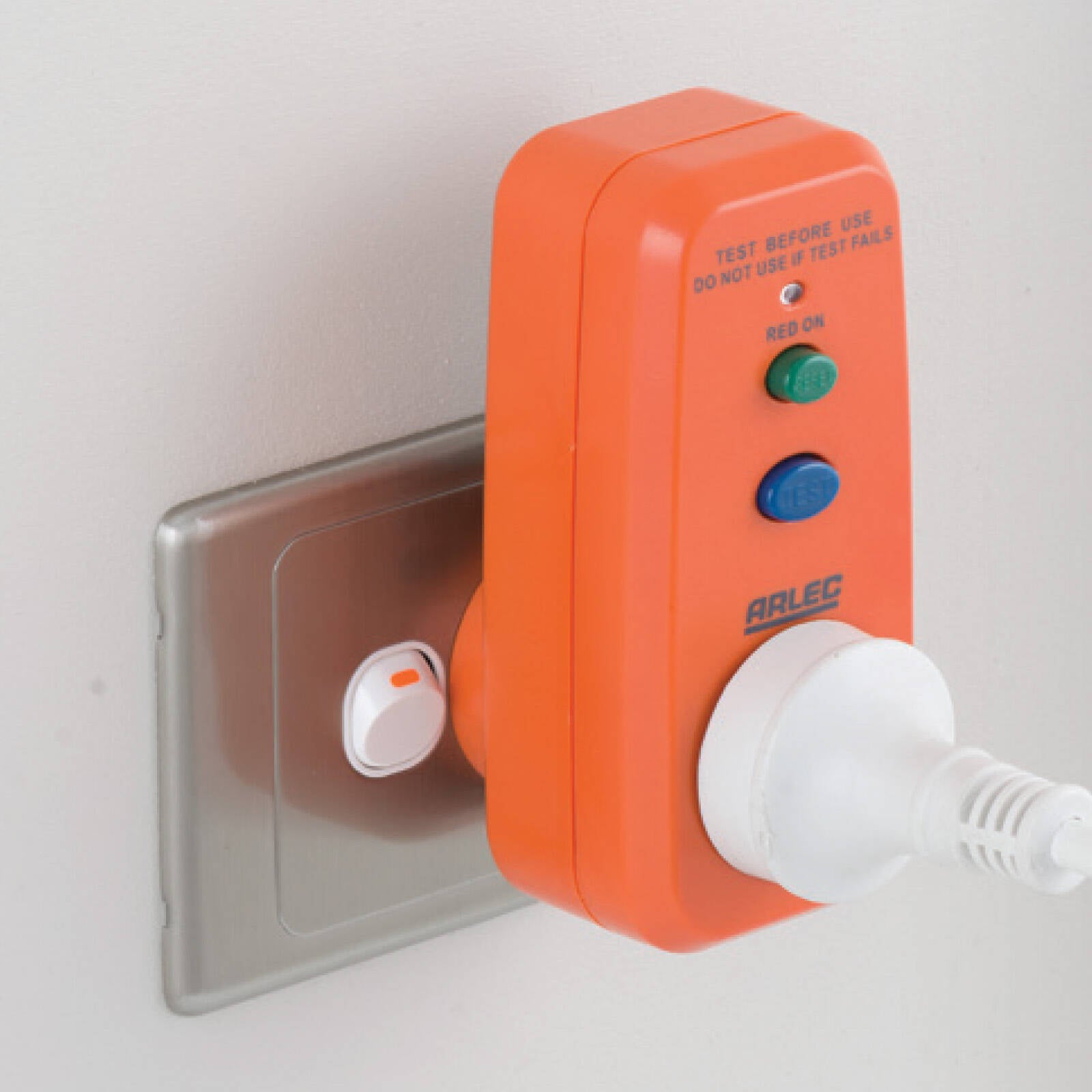 Arlec Single Outlet Safety Switch - 10A RCD Protected Plug-In Adaptor, Orange PB91