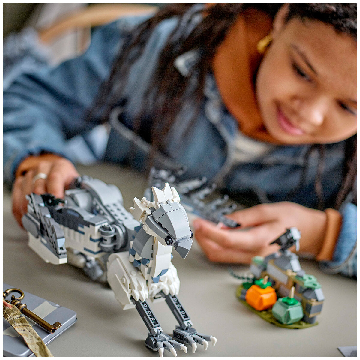 LEGO Harry Potter Buckbeak 76427 Hippogriff Toy with Posable Figure, Hagrid’s Yard, 2 Pumpkins, Bird Figure - SuperSaverAU - view 4