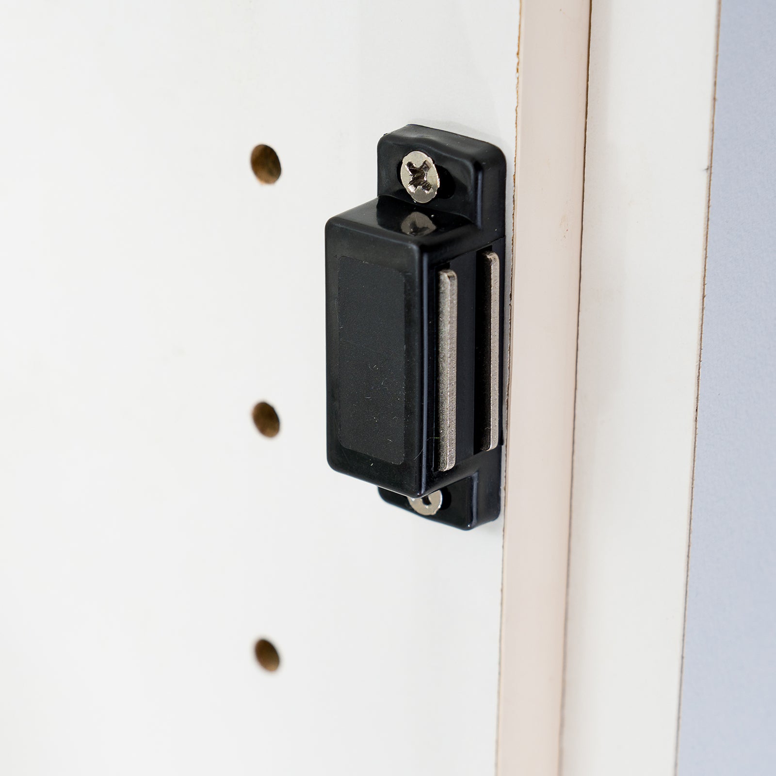 Taskmaster 46mm Black Magnetic Door Catch Plastic 3 Pack