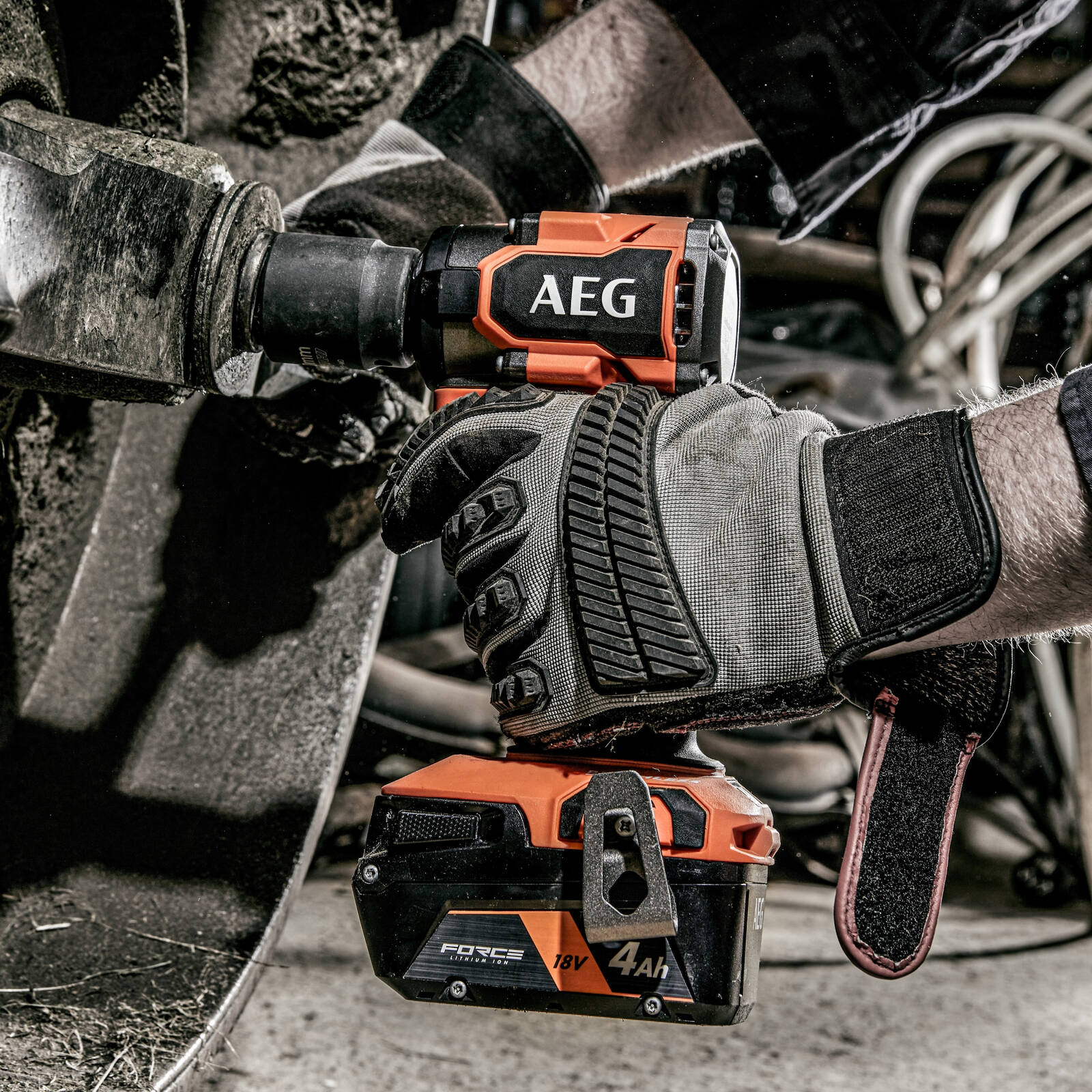 AEG 18V Brushless Sub Compact 1/2" Impact Wrench 5Ah Kit A18SIW12BL51