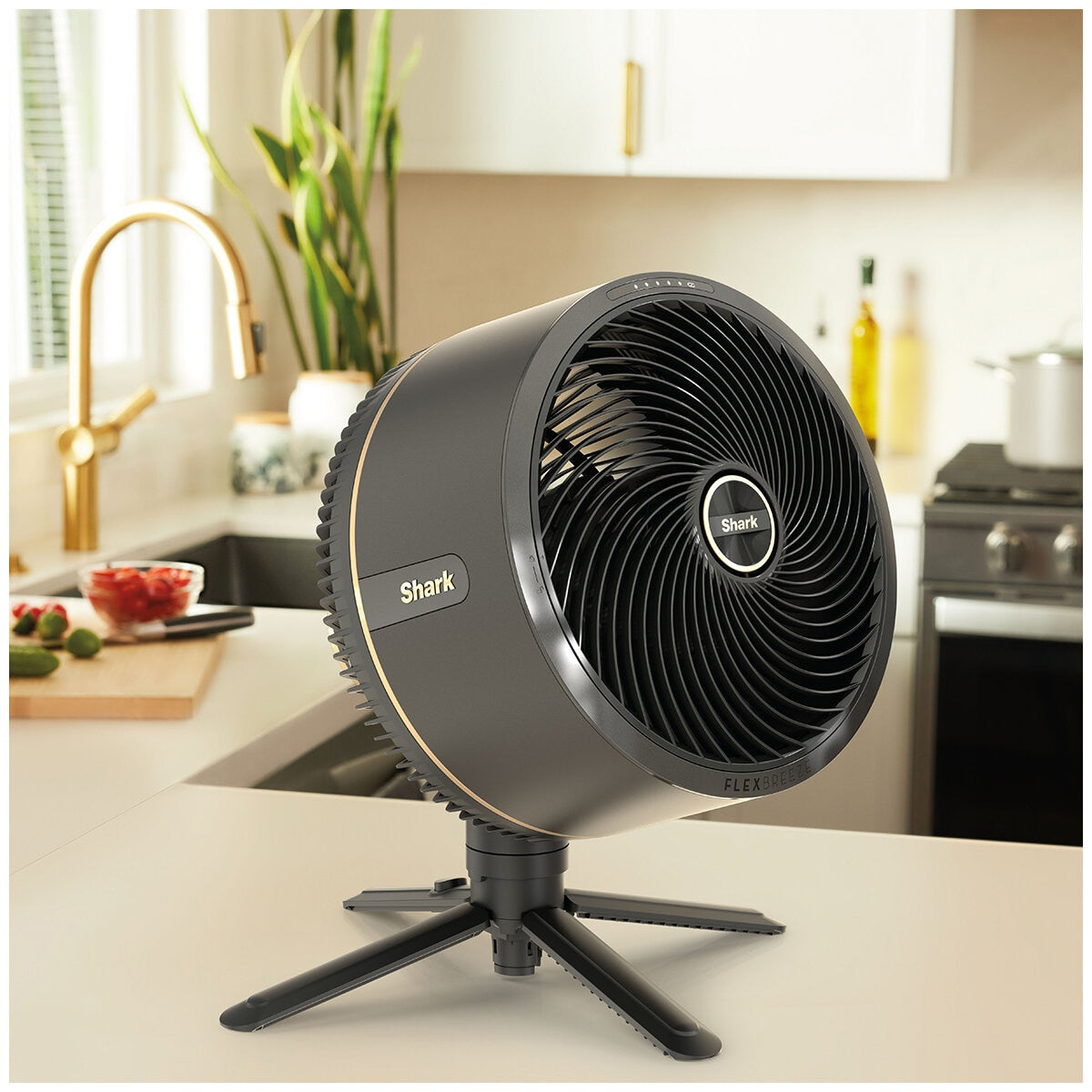 Shark FlexBreeze Fan With Instacool Misting FA225ANZ - SuperSaverAU - view 6