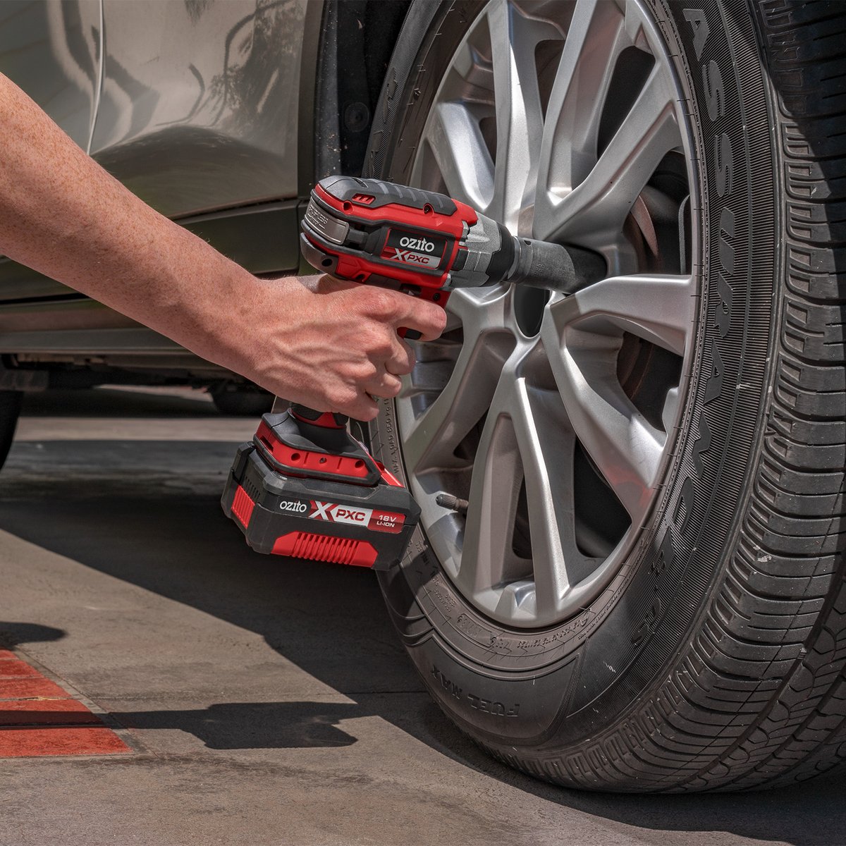 Ozito PXC 18V Cordless Brushless 1/2" Impact Wrench PXBWS-230, Skin Only
