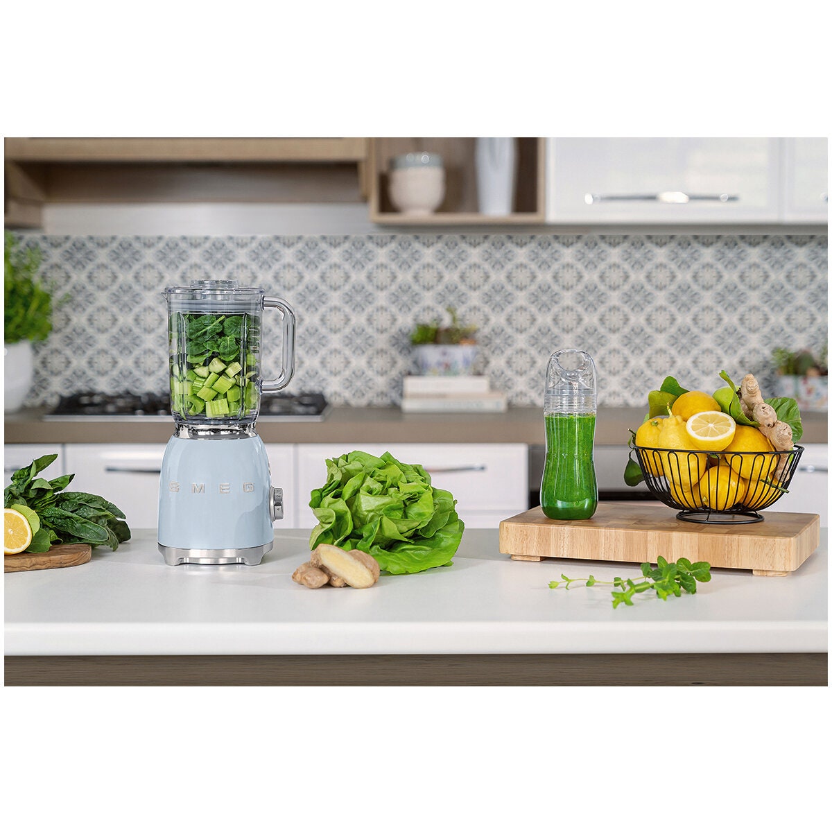Smeg 50s Style Retro Bench Blender 1.5L - Pastel Blue - 800W Motor, 4 Preset Programs - BLF03PBAU