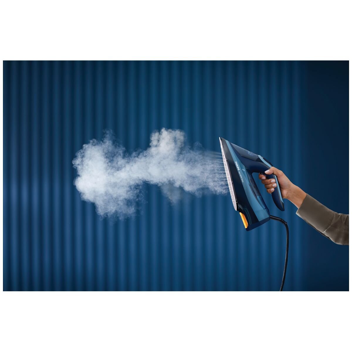 Philips Azur 8000 Series steam iron - 2400W, 240g steam boost, SteamGlide Elite soleplate - DST8020-20