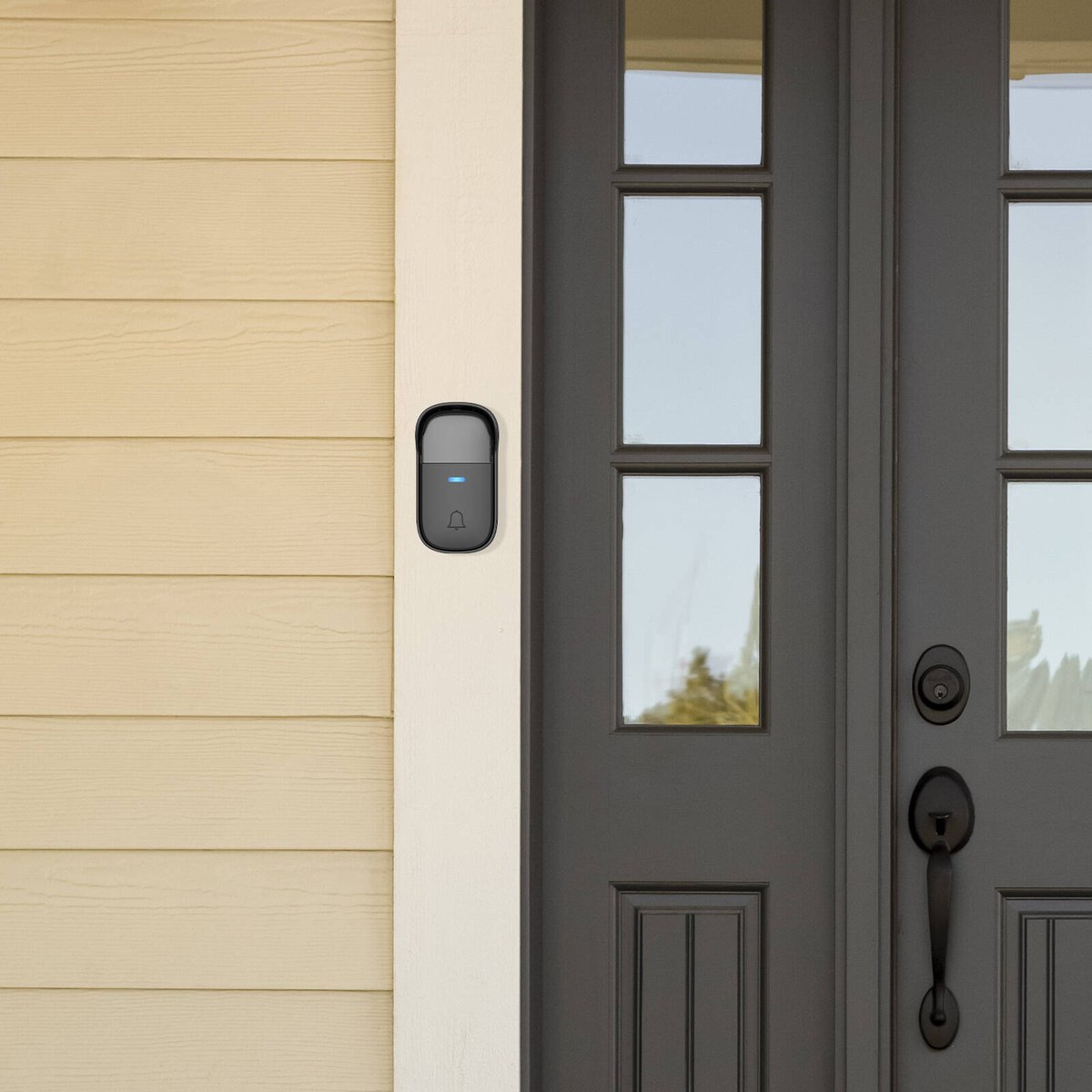 Arlec Black Plug-in Wireless Door Chime With 150m Kinetic Push Button KDC02BK