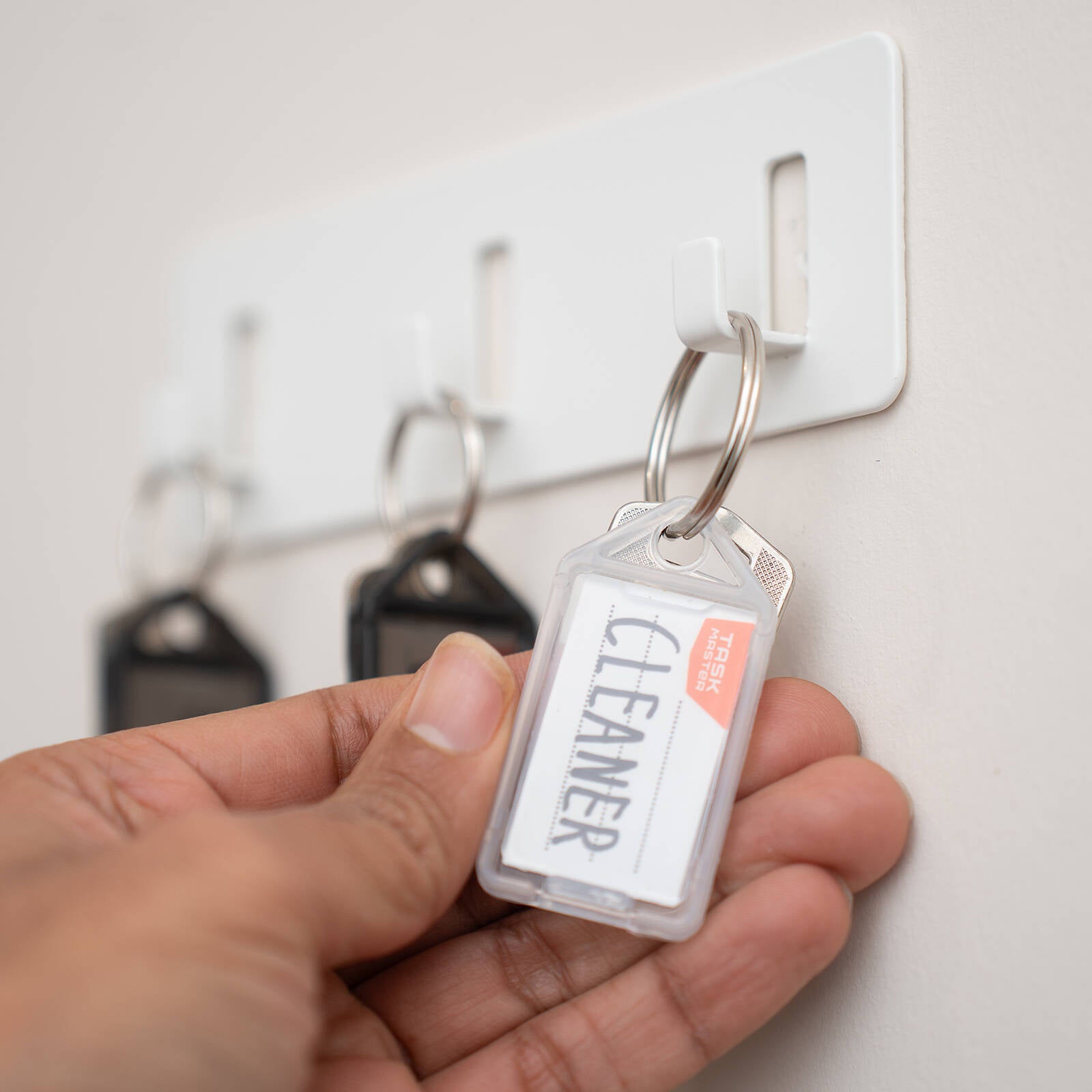 Taskmaster Clear Key Tags with Paper Inserts 56 x 29 x 6mm - 50 Pack