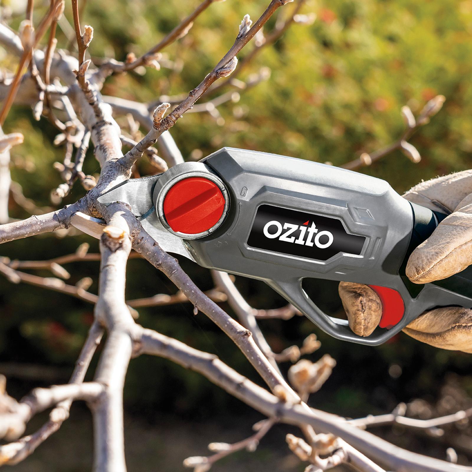 Ozito 3.6V Cordless Pruner 12mm Cut Capacity Li-Ion OCPS-036