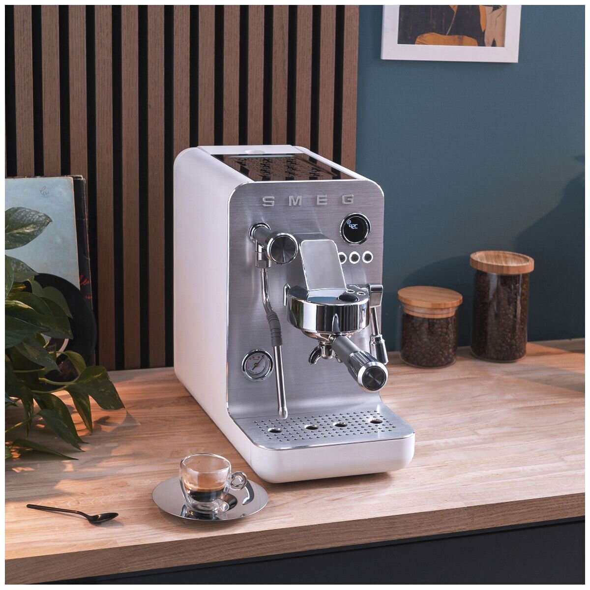 Smeg Minipro Espresso Coffee Machine - 15 Bar, Triple Thermoblock, Shot Timer, Matte White - EMC02WHMAU