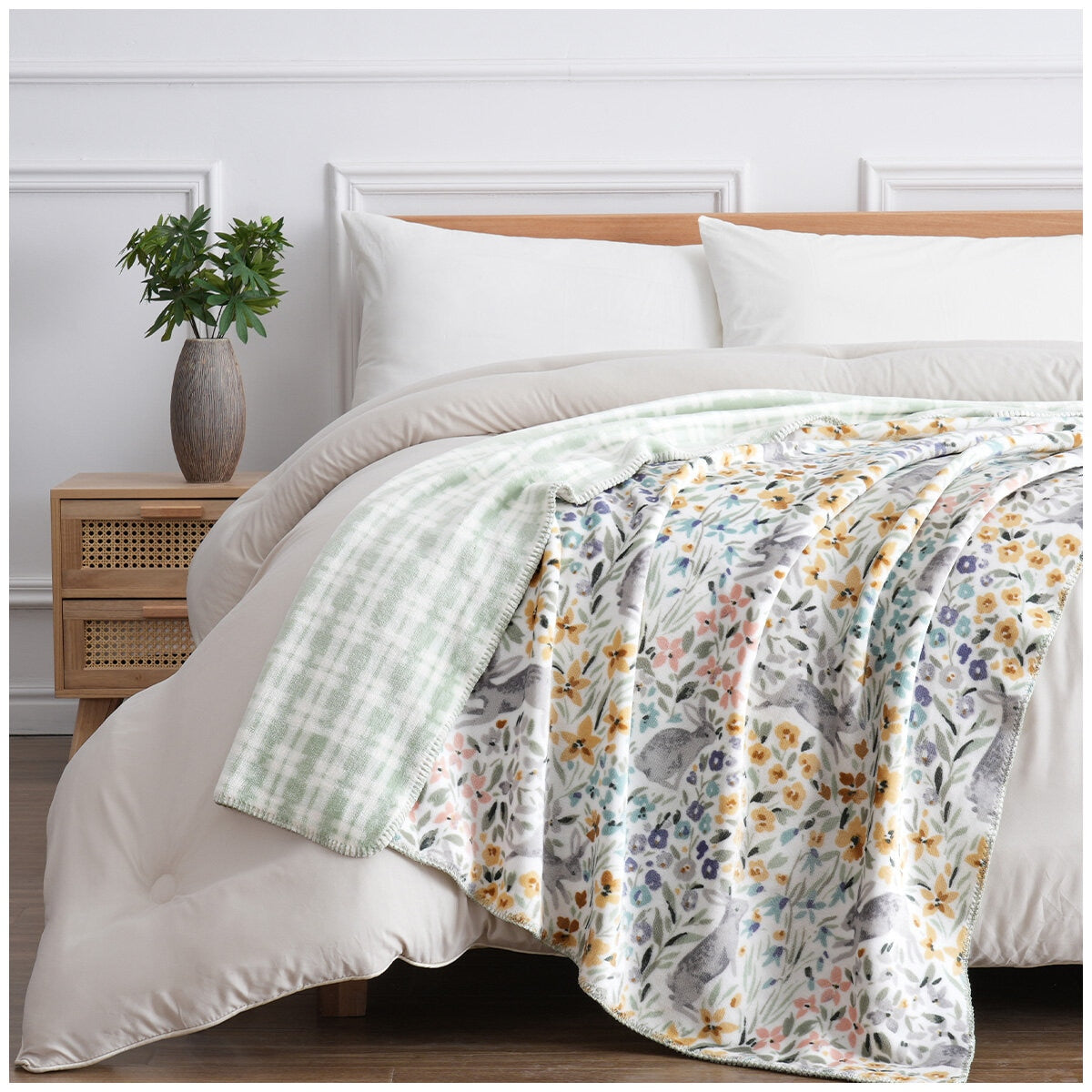 Fraiche Maison Velvet Plush Throw 127 x 152cm Cottage Bunny - Super Soft, Reversible - SuperSaverAU - view 1