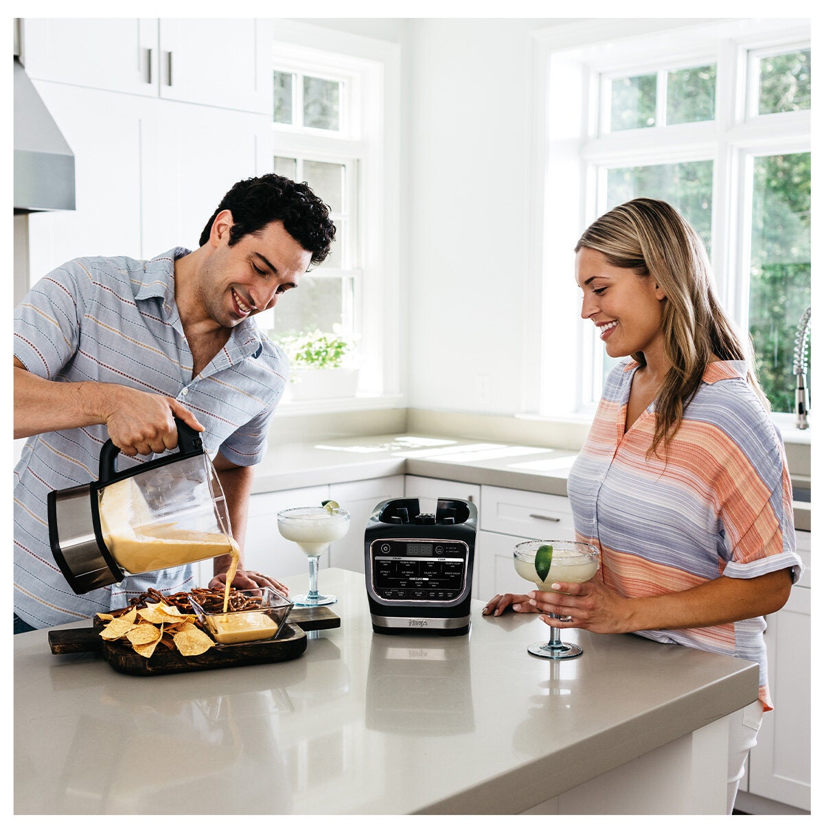 Ninja Foodi Cold and Hot Blender 1.9L Glass Pitcher - 1000W Motor, 800W Heating Element - HB150
